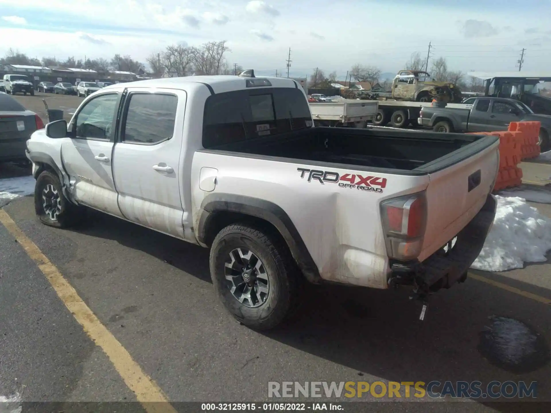 3 Photograph of a damaged car 3TMCZ5ANXMM422693 TOYOTA TACOMA 4WD 2021