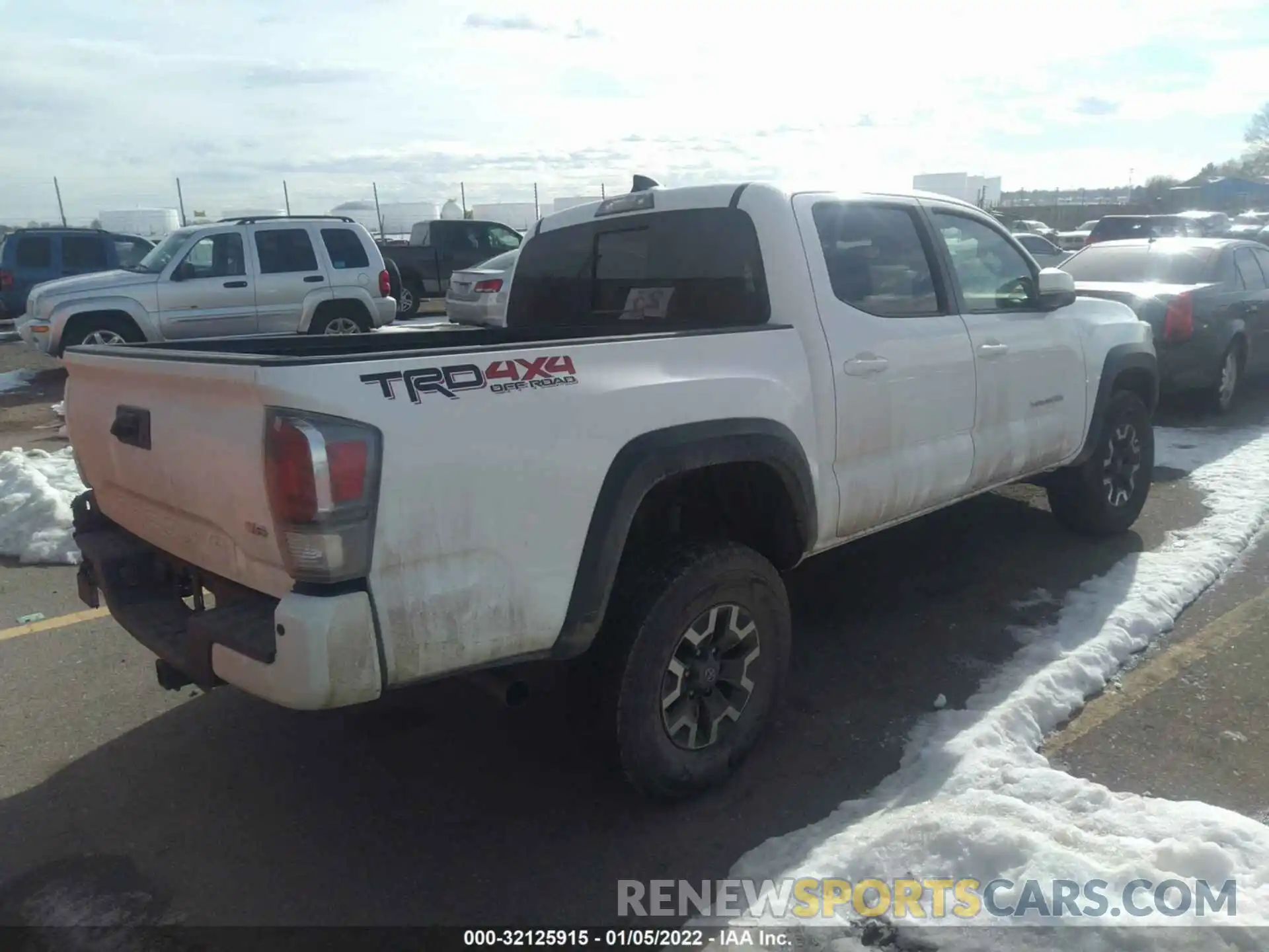 4 Photograph of a damaged car 3TMCZ5ANXMM422693 TOYOTA TACOMA 4WD 2021