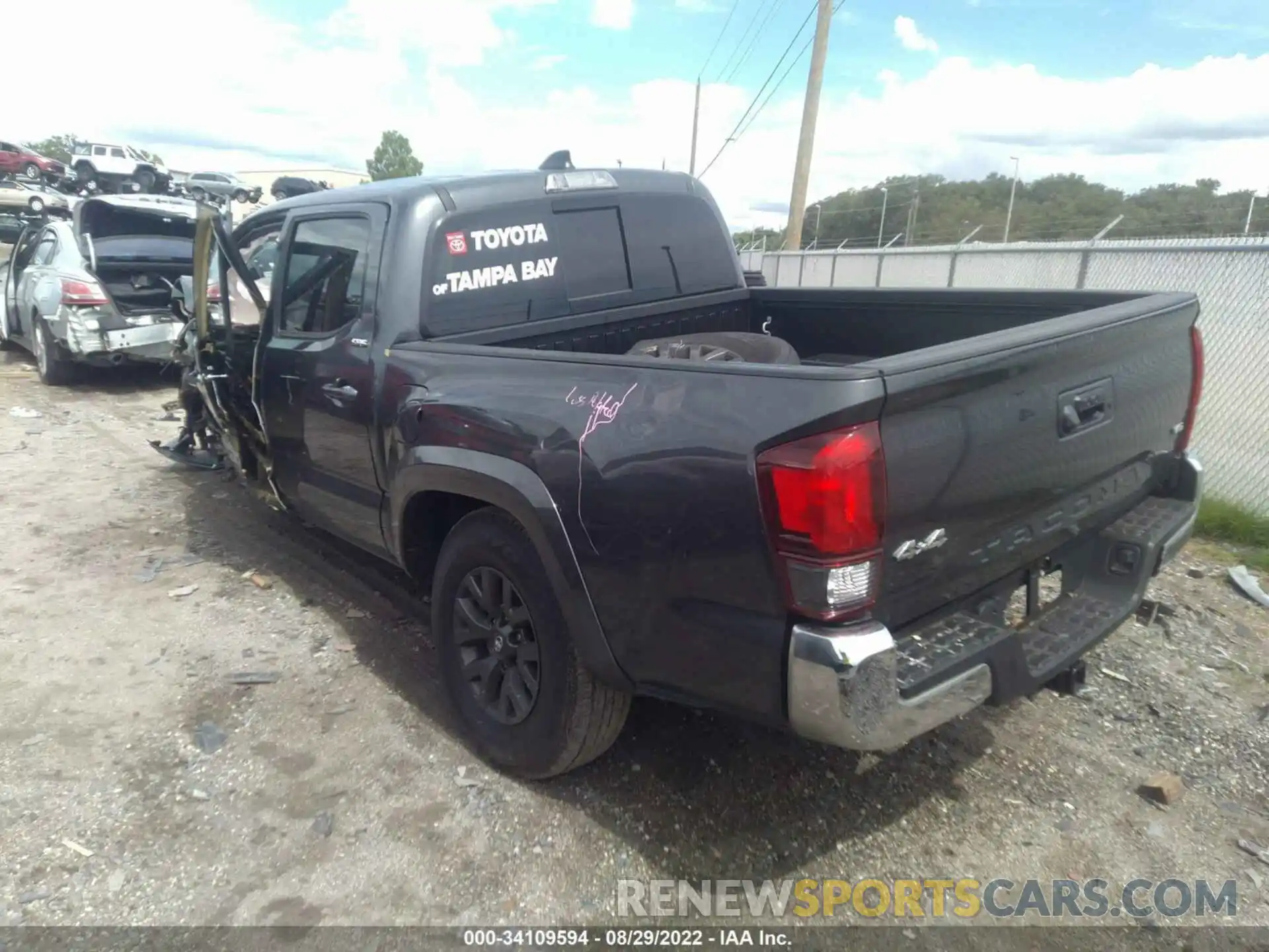 3 Photograph of a damaged car 3TMCZ5ANXMM431622 TOYOTA TACOMA 4WD 2021