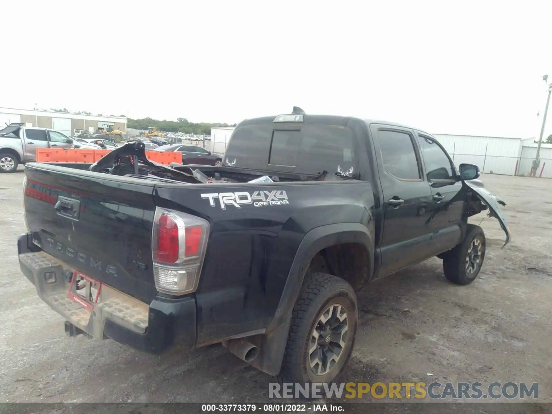 4 Photograph of a damaged car 3TMCZ5ANXMM432754 TOYOTA TACOMA 4WD 2021