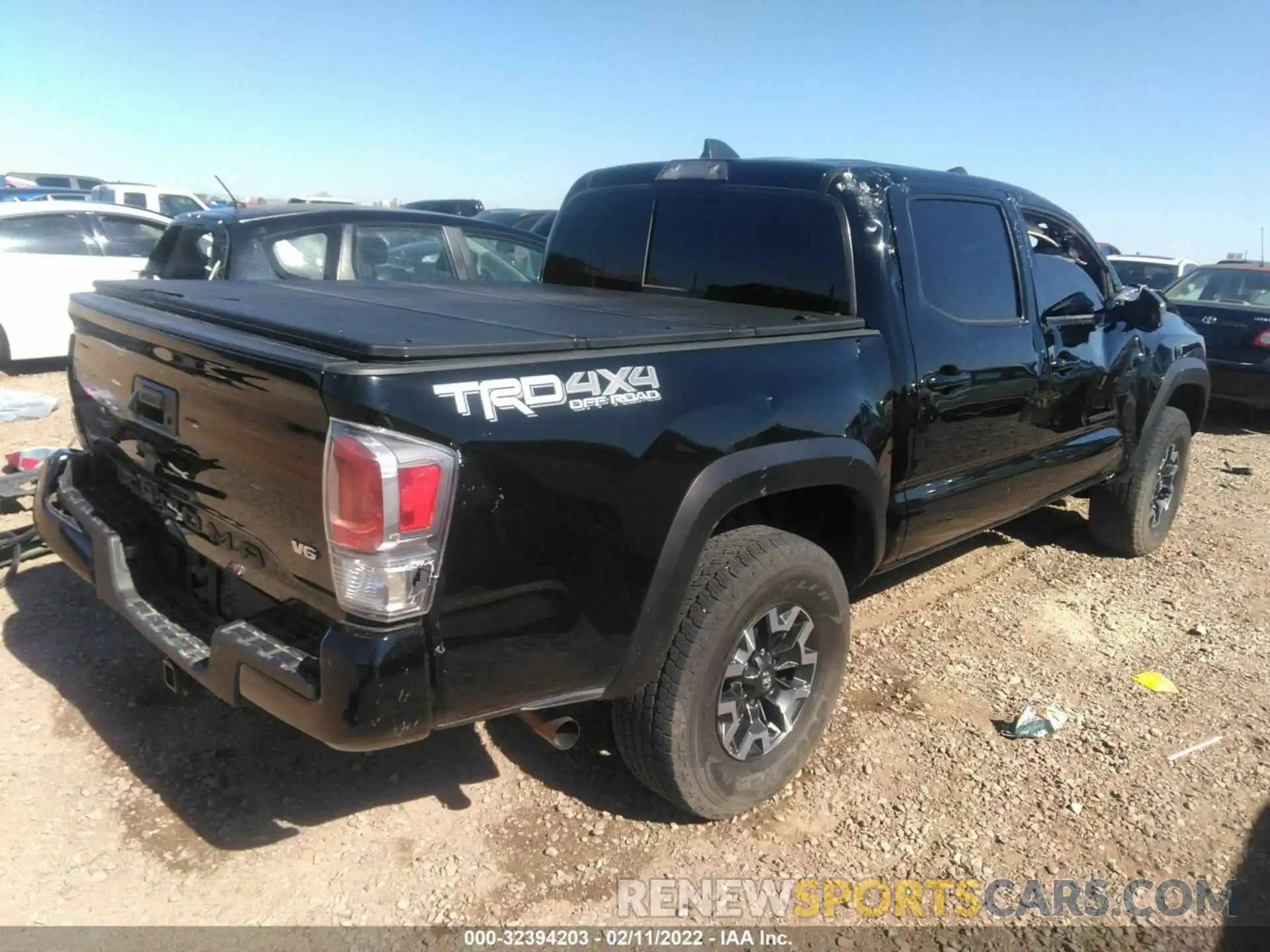 4 Photograph of a damaged car 3TMCZ5ANXMM435282 TOYOTA TACOMA 4WD 2021