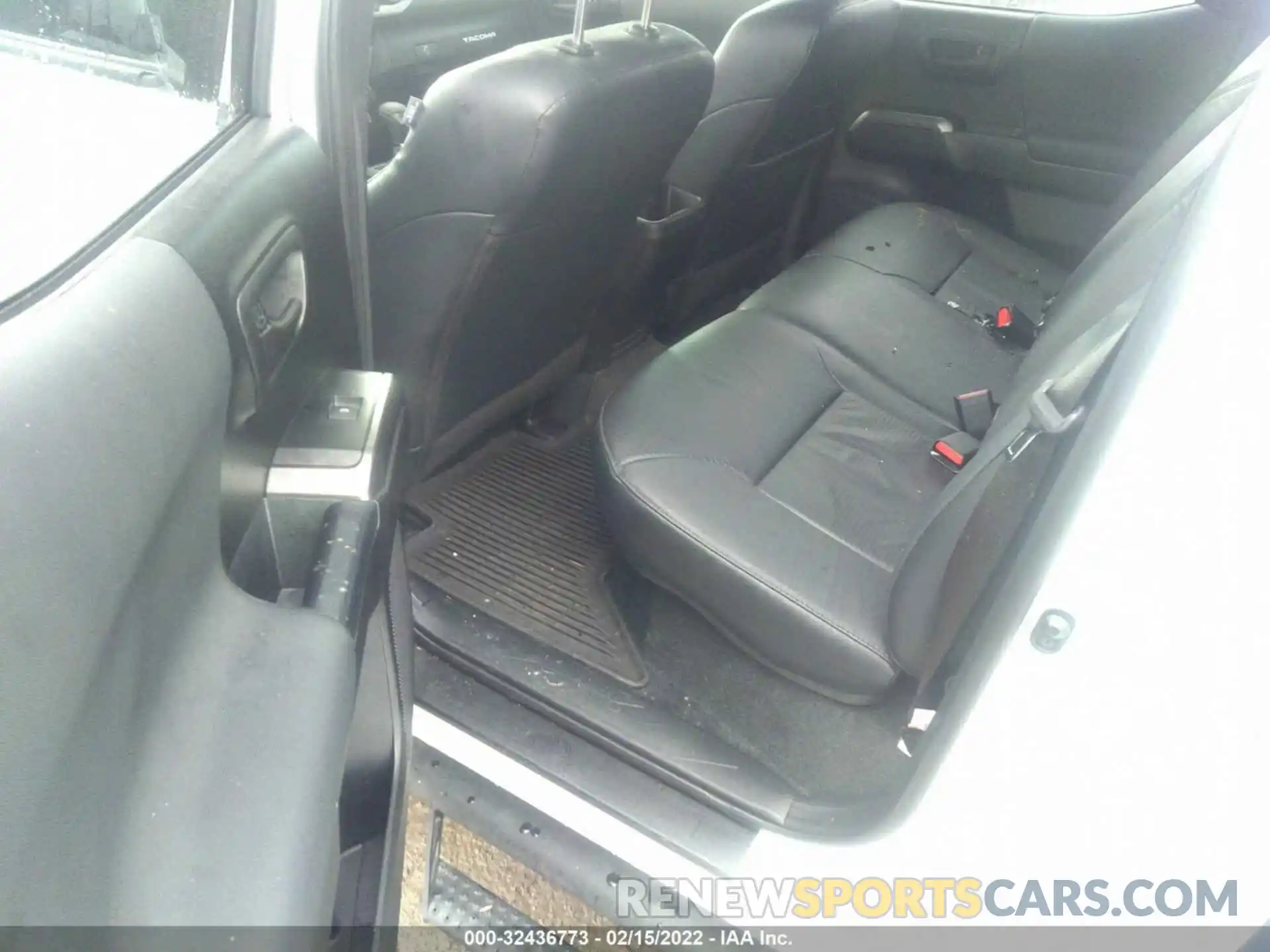 8 Photograph of a damaged car 3TMDZ5BN2MM109284 TOYOTA TACOMA 4WD 2021