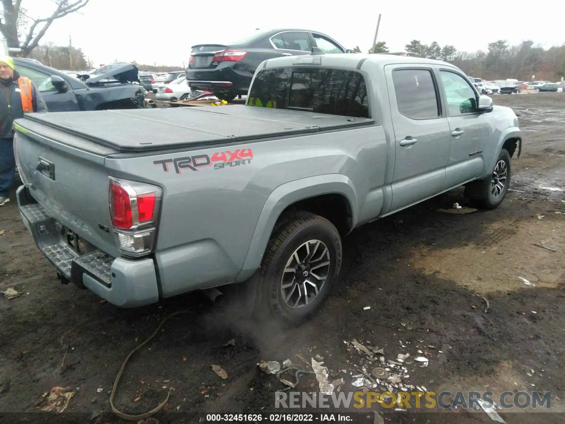 4 Photograph of a damaged car 3TMDZ5BN2MM111858 TOYOTA TACOMA 4WD 2021