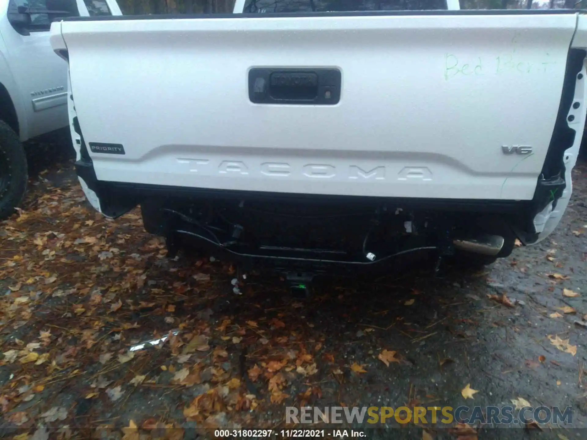 6 Photograph of a damaged car 3TMDZ5BN2MM118955 TOYOTA TACOMA 4WD 2021