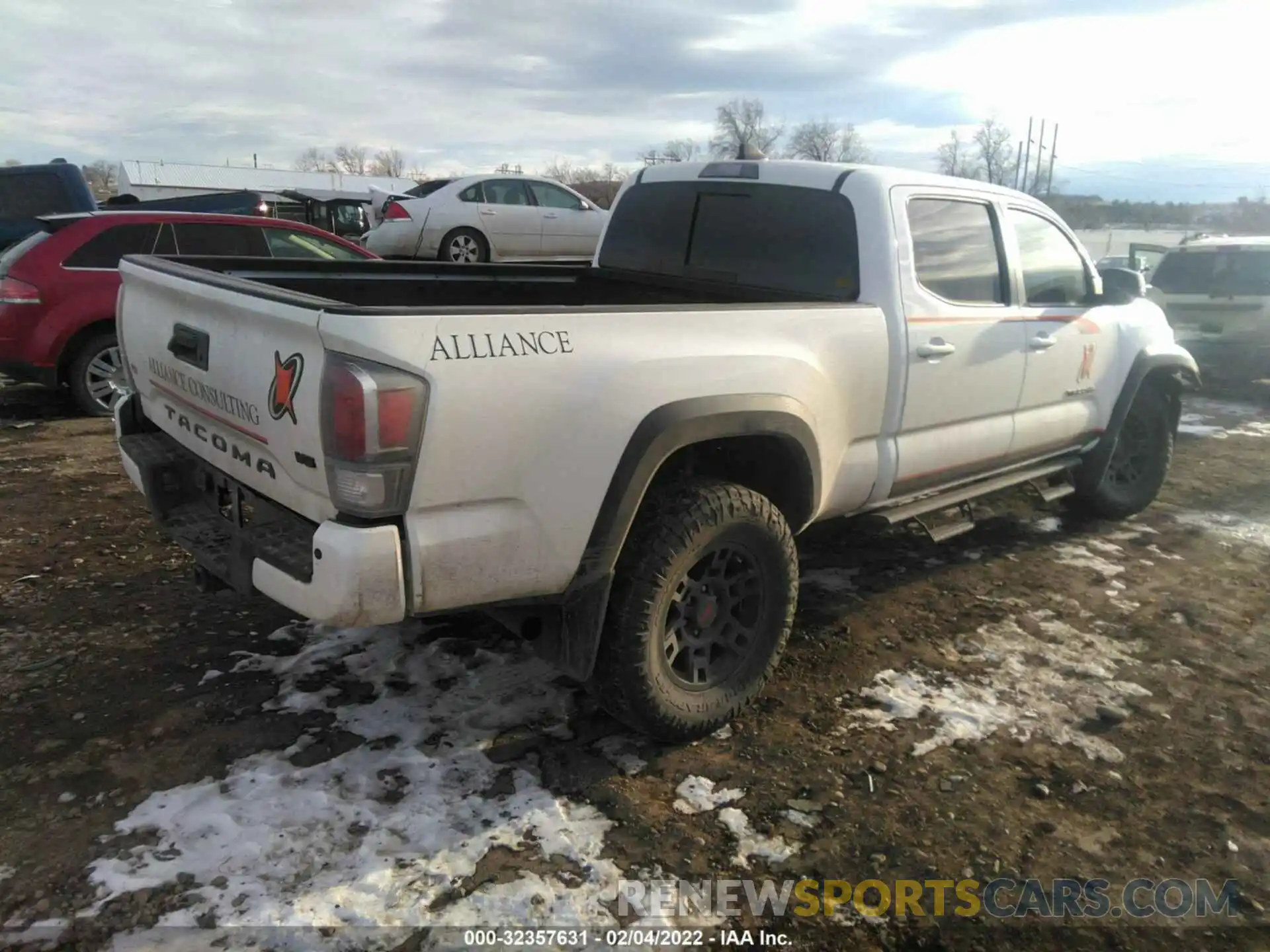 4 Photograph of a damaged car 3TMDZ5BN4MM099762 TOYOTA TACOMA 4WD 2021