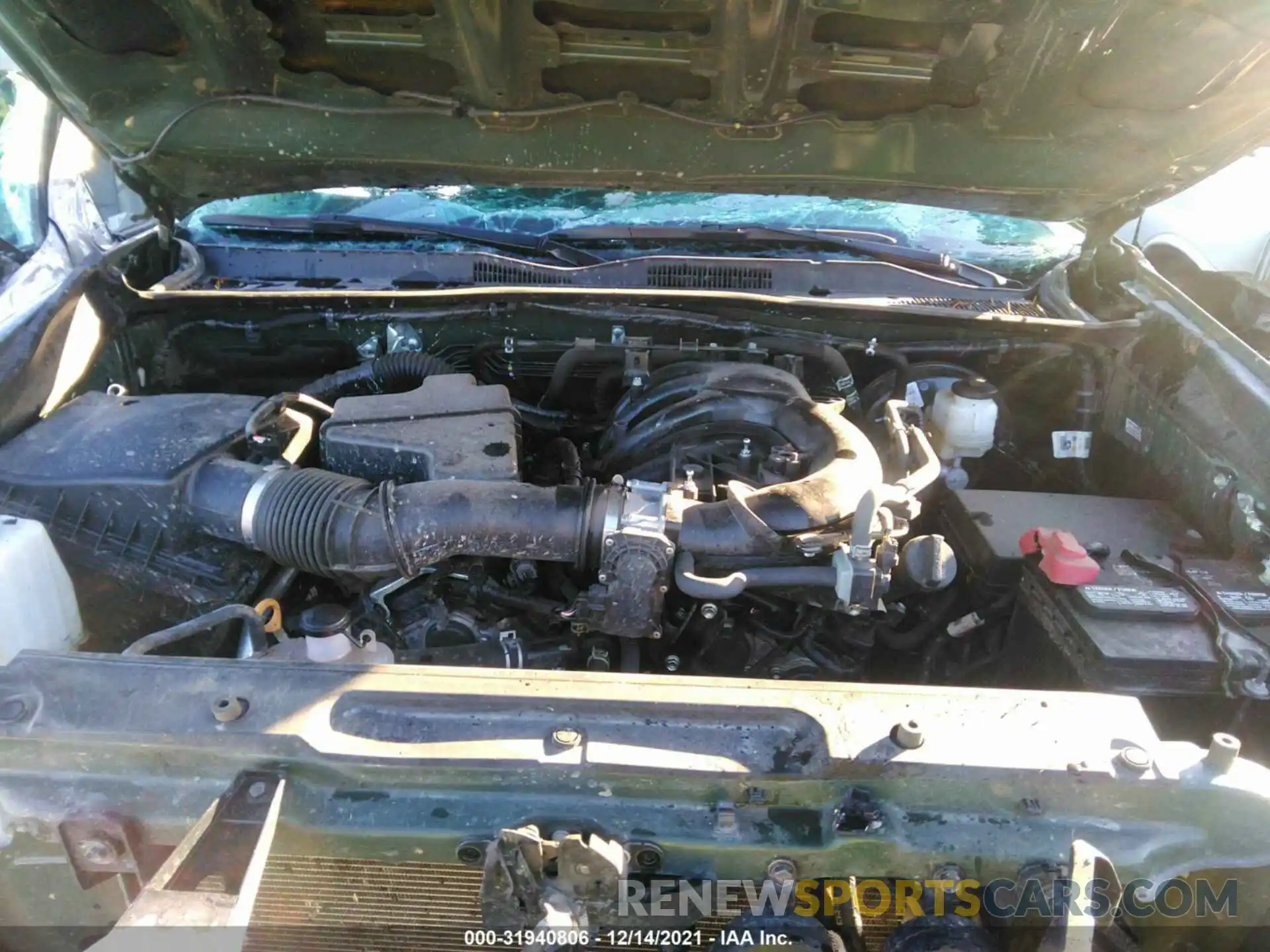 10 Photograph of a damaged car 3TMDZ5BN4MM106225 TOYOTA TACOMA 4WD 2021