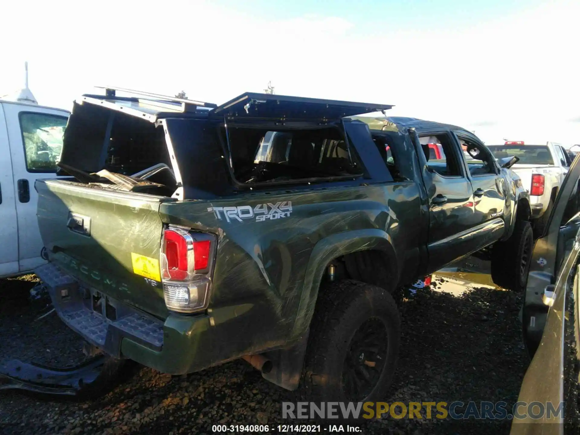 4 Фотография поврежденного автомобиля 3TMDZ5BN4MM106225 TOYOTA TACOMA 4WD 2021