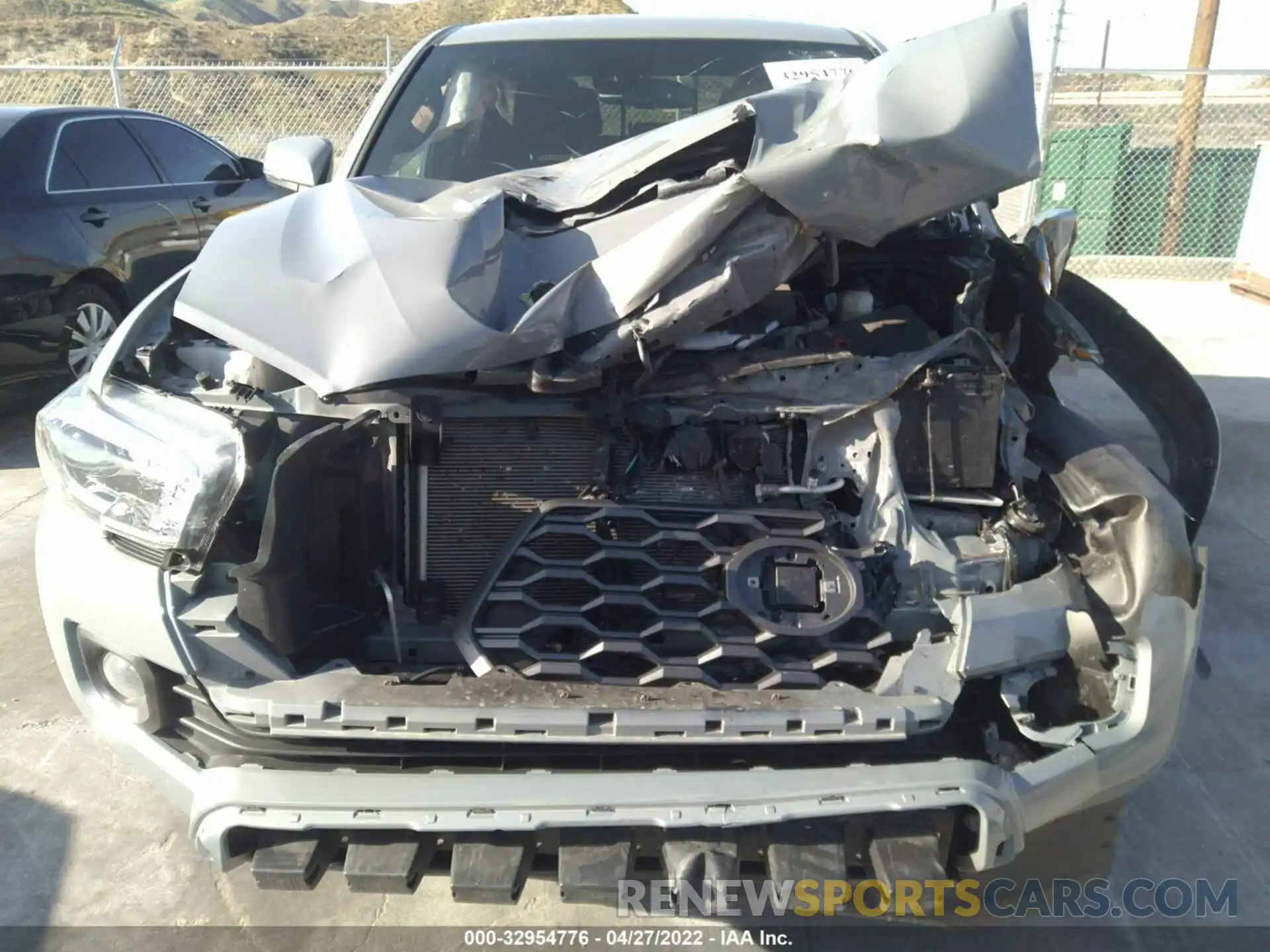 6 Photograph of a damaged car 3TMDZ5BN4MM110453 TOYOTA TACOMA 4WD 2021