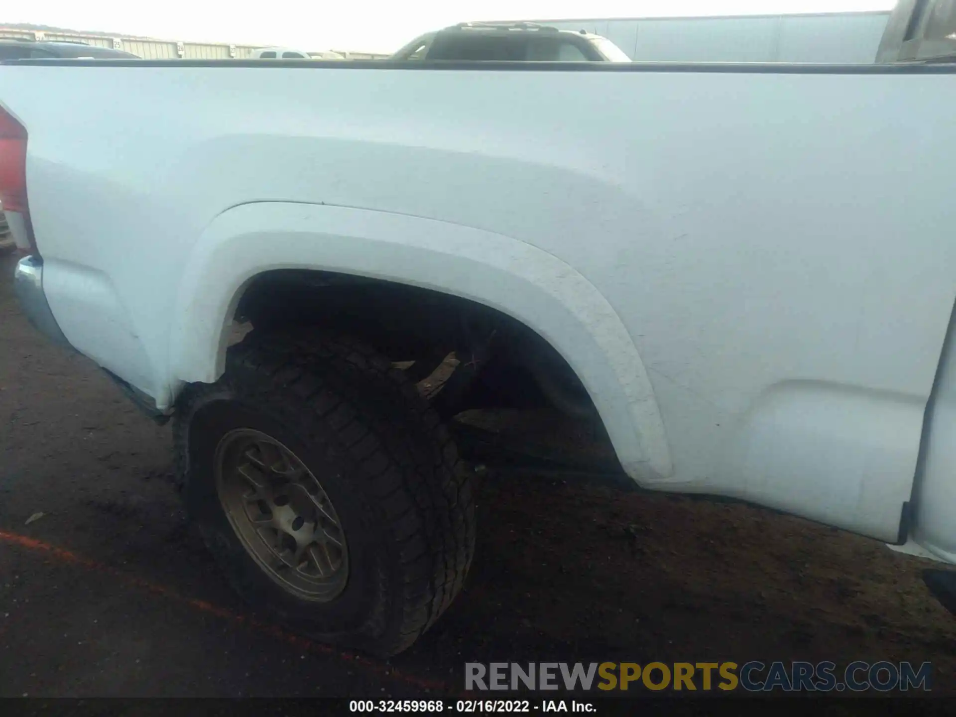 6 Photograph of a damaged car 3TMDZ5BN4MM114101 TOYOTA TACOMA 4WD 2021