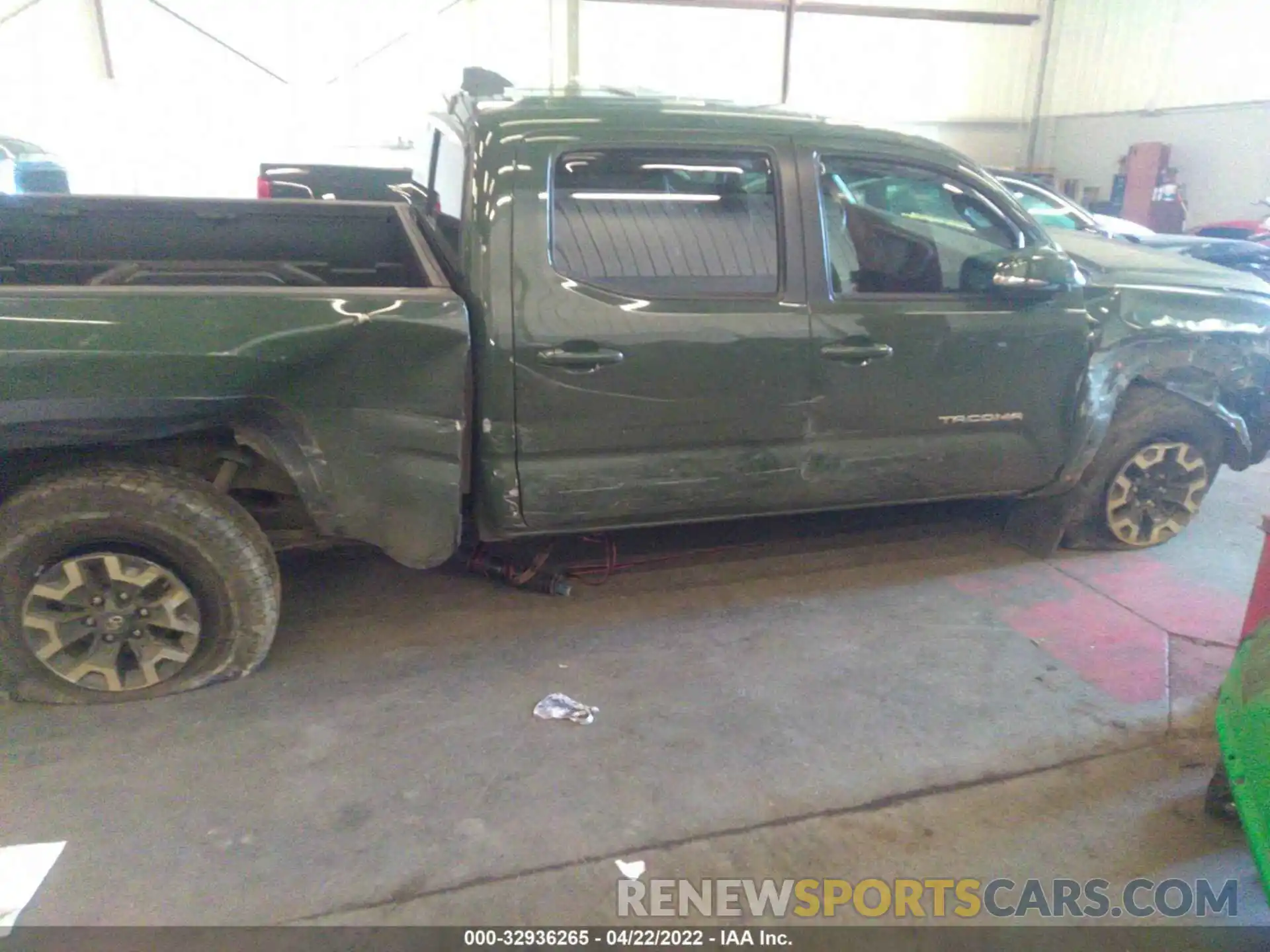 6 Photograph of a damaged car 3TMDZ5BN6MM114634 TOYOTA TACOMA 4WD 2021