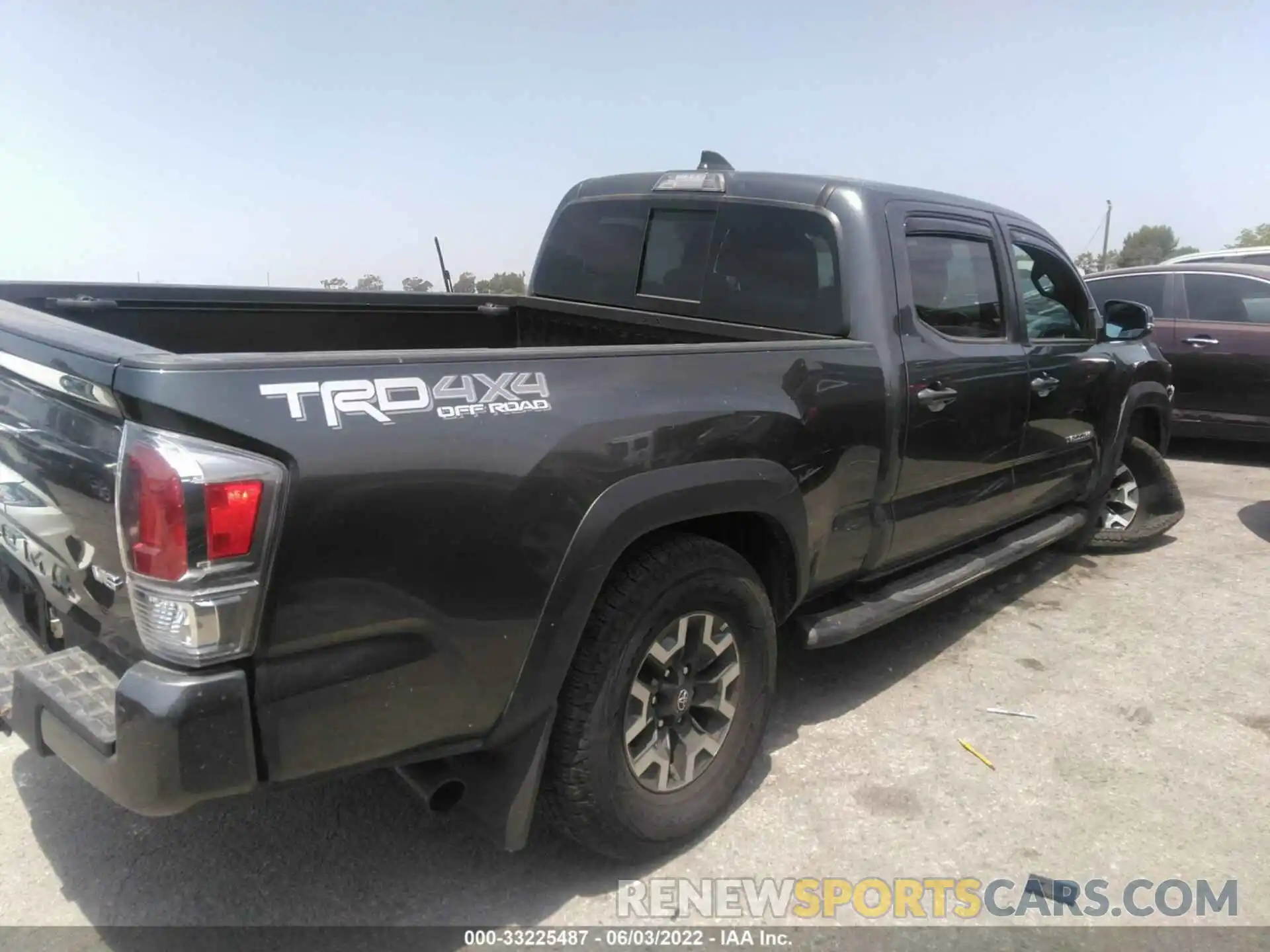 4 Photograph of a damaged car 3TMDZ5BN7MM114156 TOYOTA TACOMA 4WD 2021