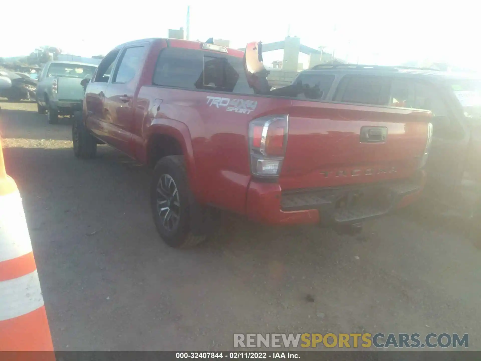 3 Photograph of a damaged car 3TMDZ5BN8MM099327 TOYOTA TACOMA 4WD 2021