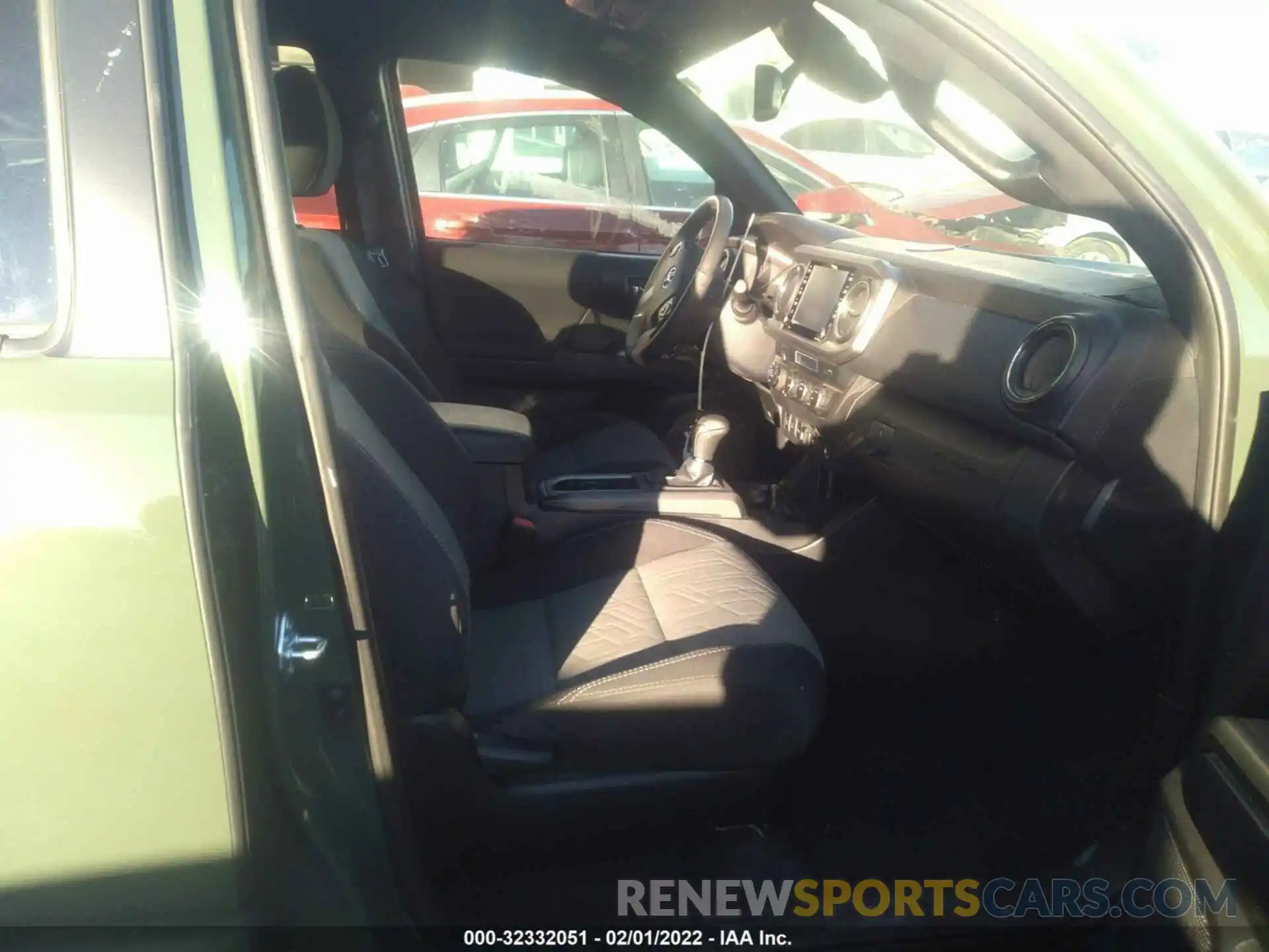 5 Photograph of a damaged car 3TMDZ5BN8MM105692 TOYOTA TACOMA 4WD 2021