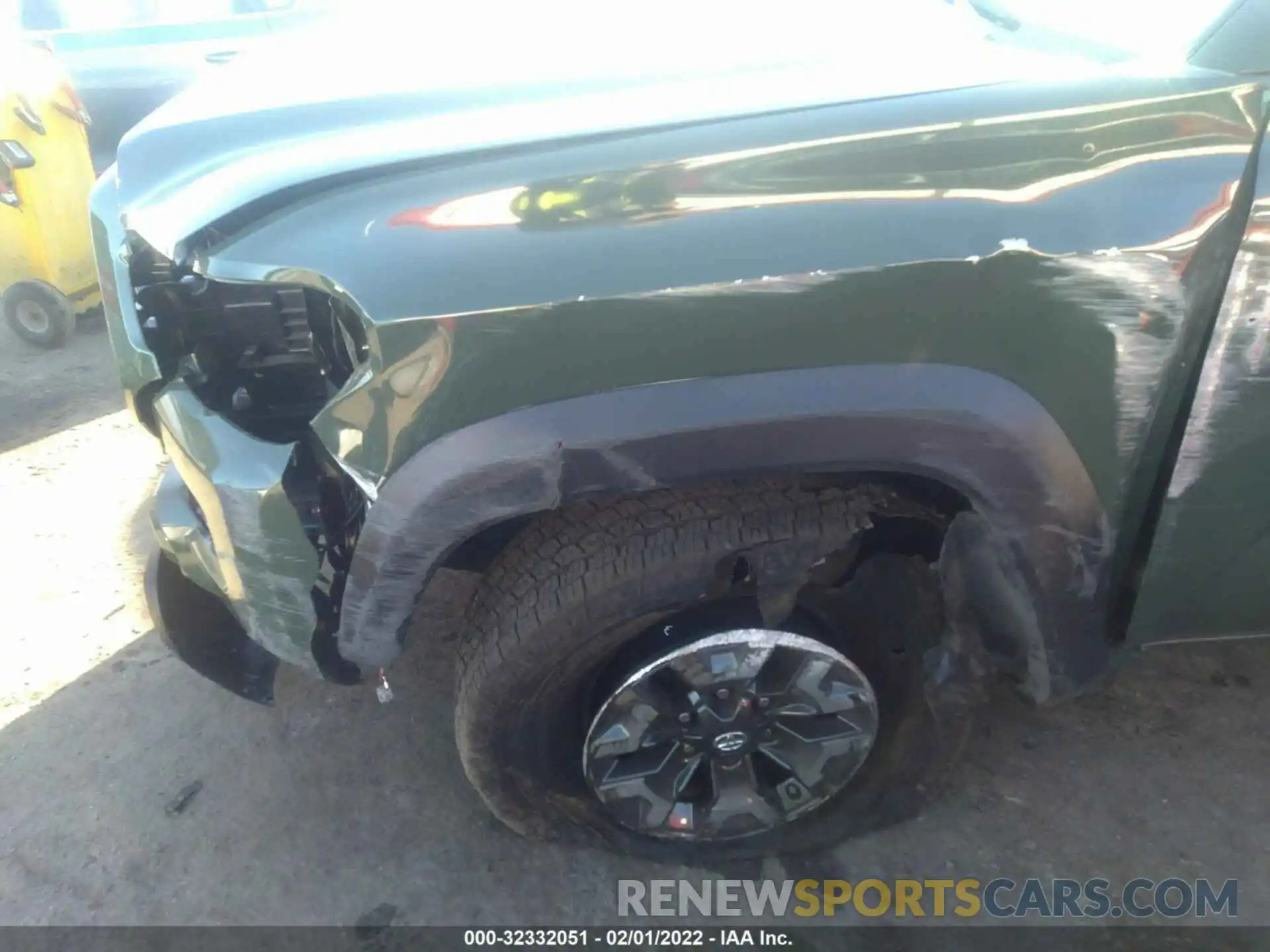 6 Photograph of a damaged car 3TMDZ5BN8MM105692 TOYOTA TACOMA 4WD 2021