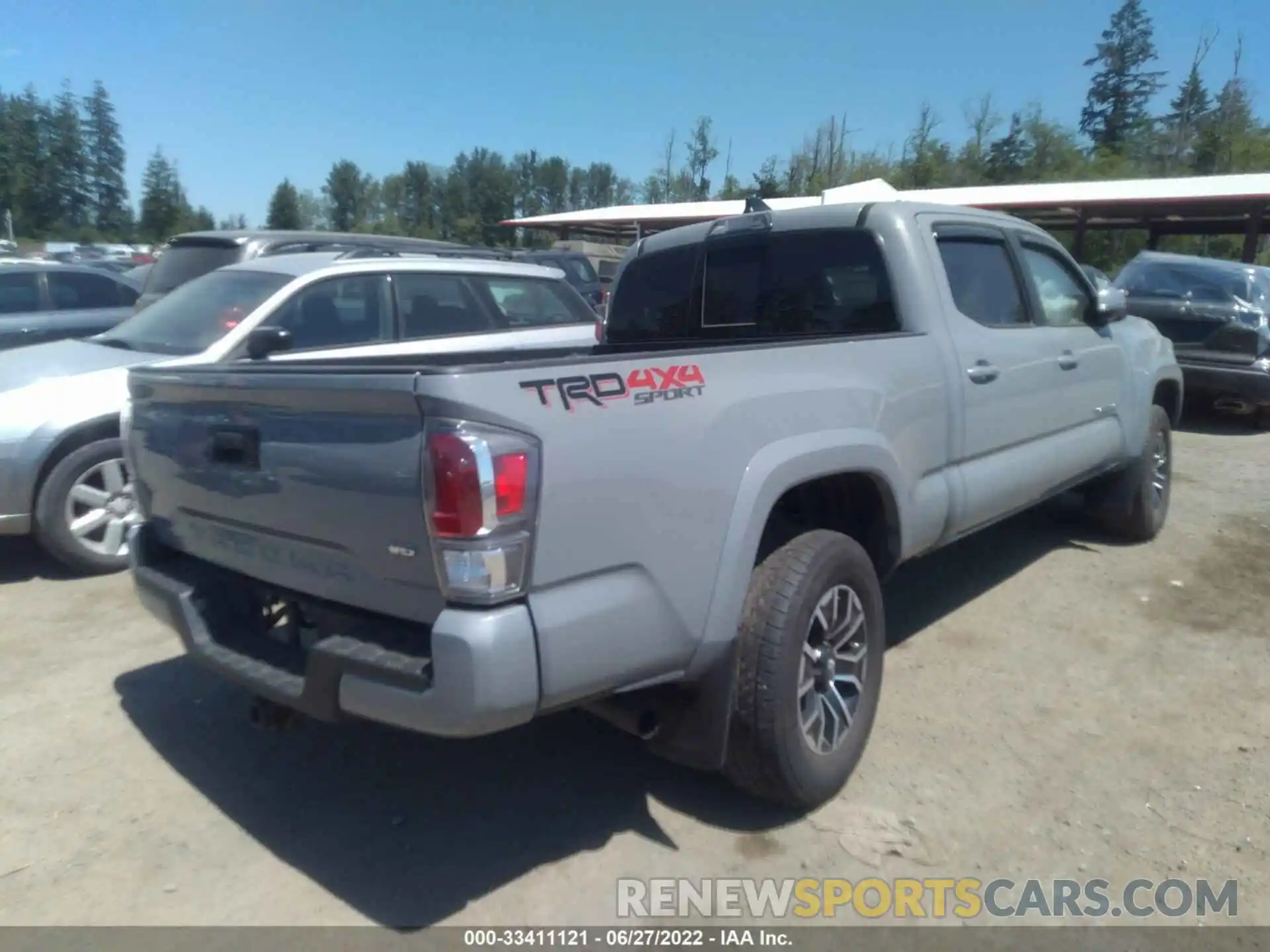 4 Photograph of a damaged car 3TMDZ5BN8MM108401 TOYOTA TACOMA 4WD 2021