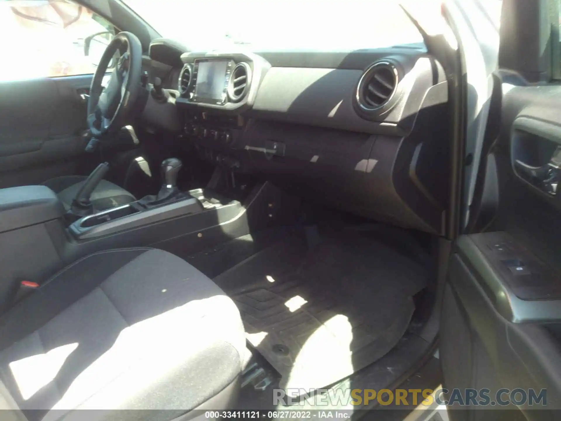 5 Photograph of a damaged car 3TMDZ5BN8MM108401 TOYOTA TACOMA 4WD 2021