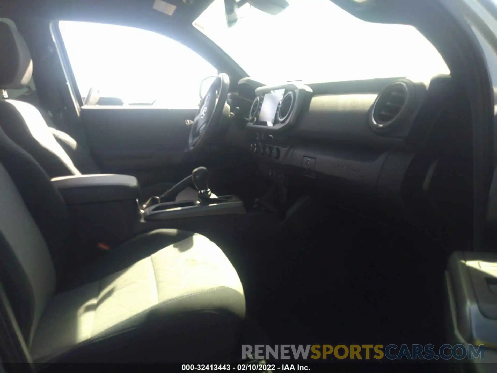 5 Photograph of a damaged car 3TMDZ5BN8MM113436 TOYOTA TACOMA 4WD 2021