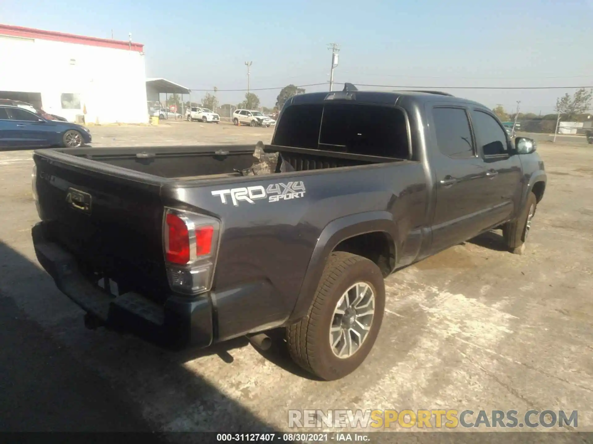 4 Фотография поврежденного автомобиля 3TMDZ5BN9MM106897 TOYOTA TACOMA 4WD 2021