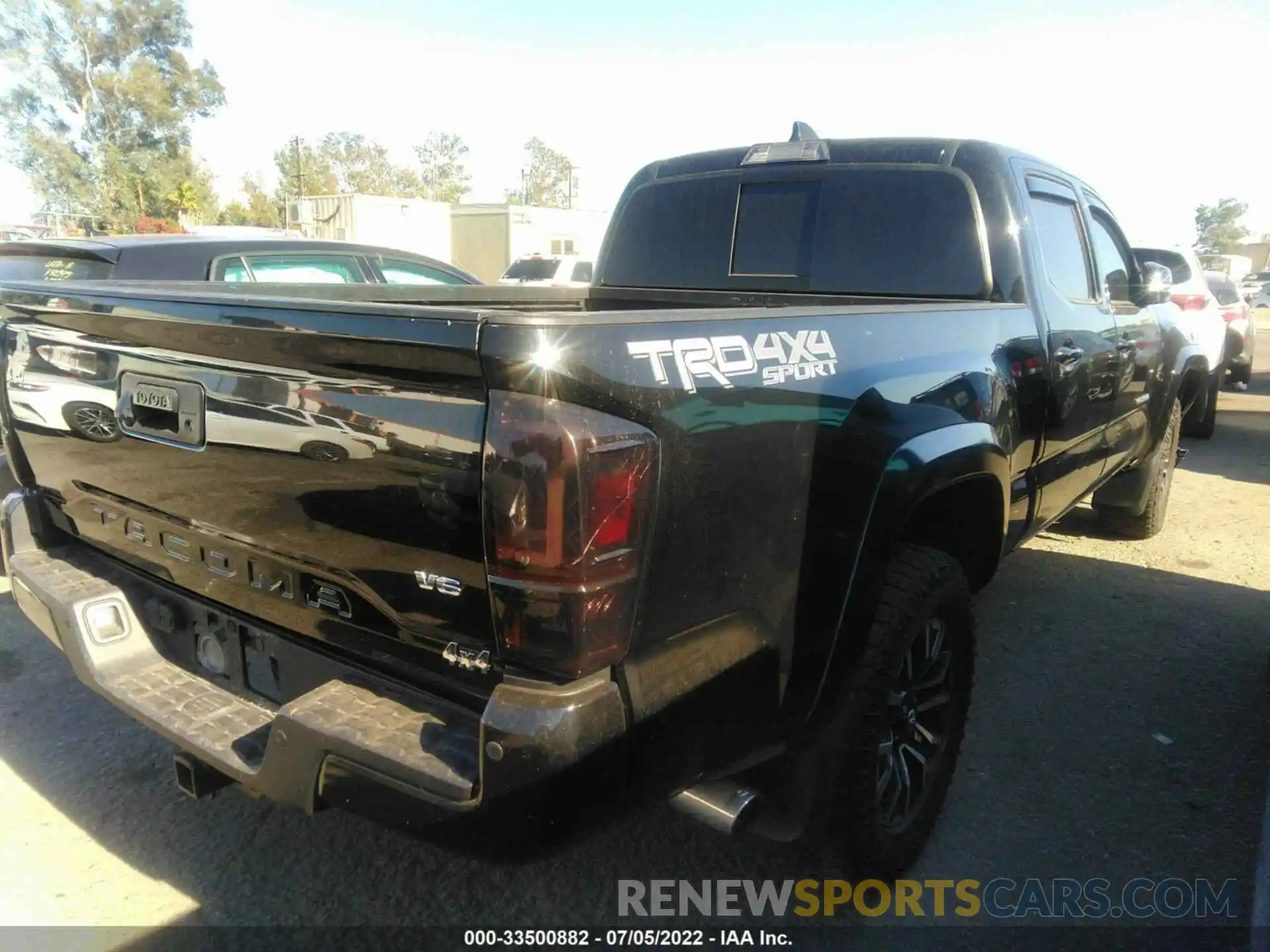 4 Photograph of a damaged car 3TMDZ5BN9MM107645 TOYOTA TACOMA 4WD 2021