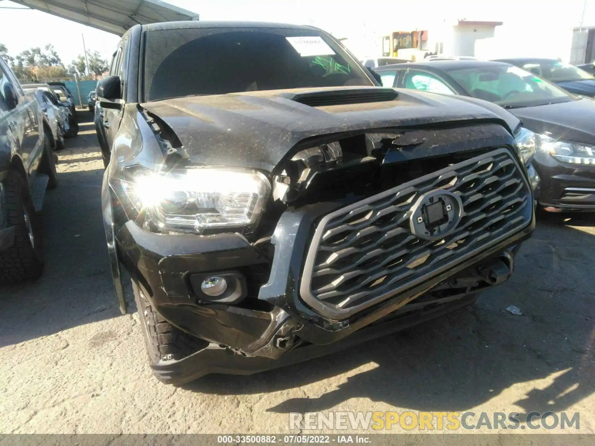 6 Photograph of a damaged car 3TMDZ5BN9MM107645 TOYOTA TACOMA 4WD 2021