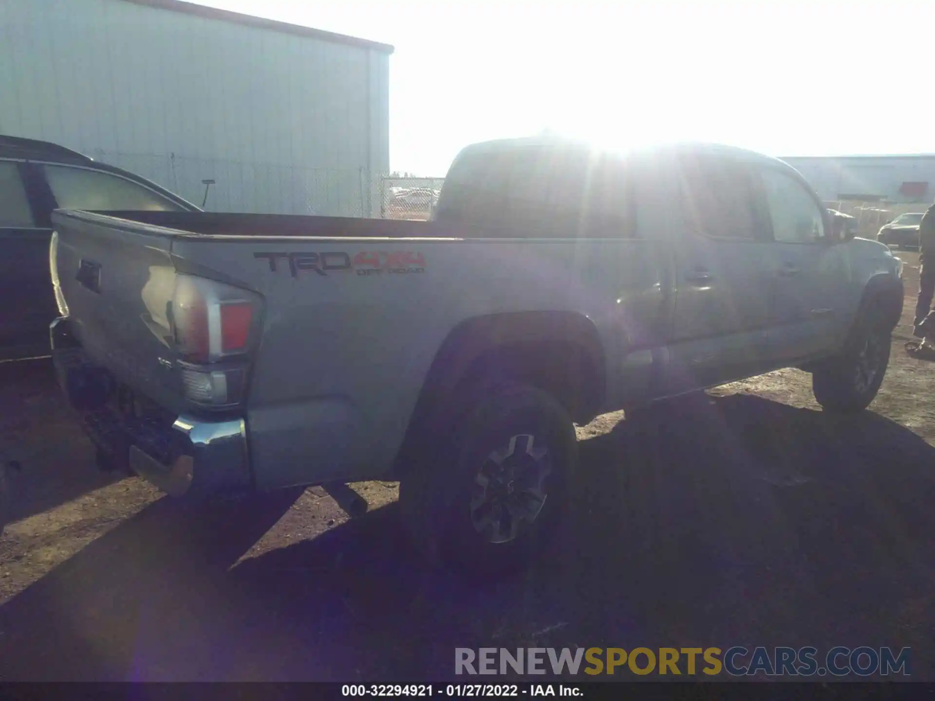 4 Фотография поврежденного автомобиля 3TMDZ5BNXMM104446 TOYOTA TACOMA 4WD 2021