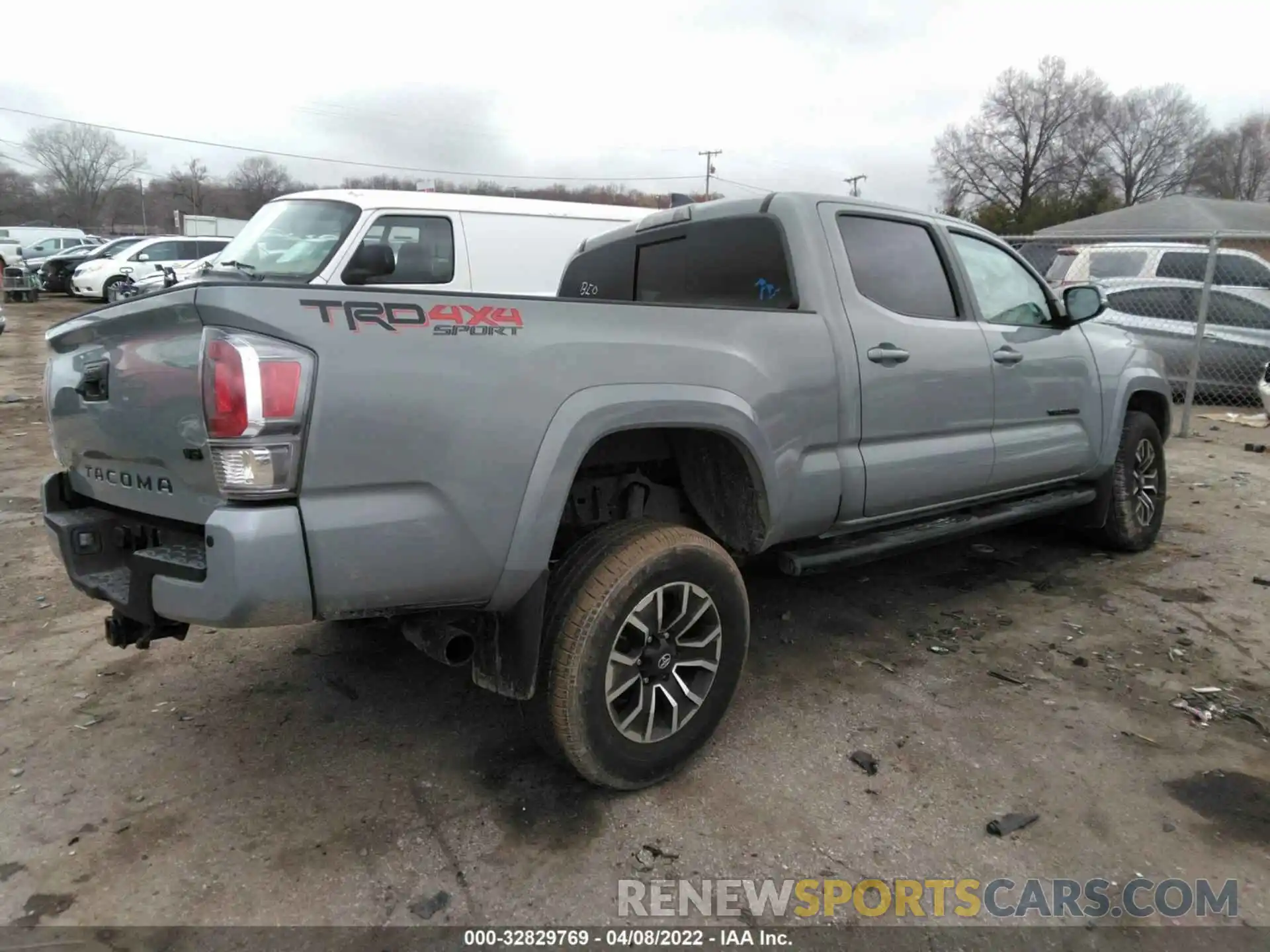 4 Фотография поврежденного автомобиля 3TMDZ5BNXMM104687 TOYOTA TACOMA 4WD 2021