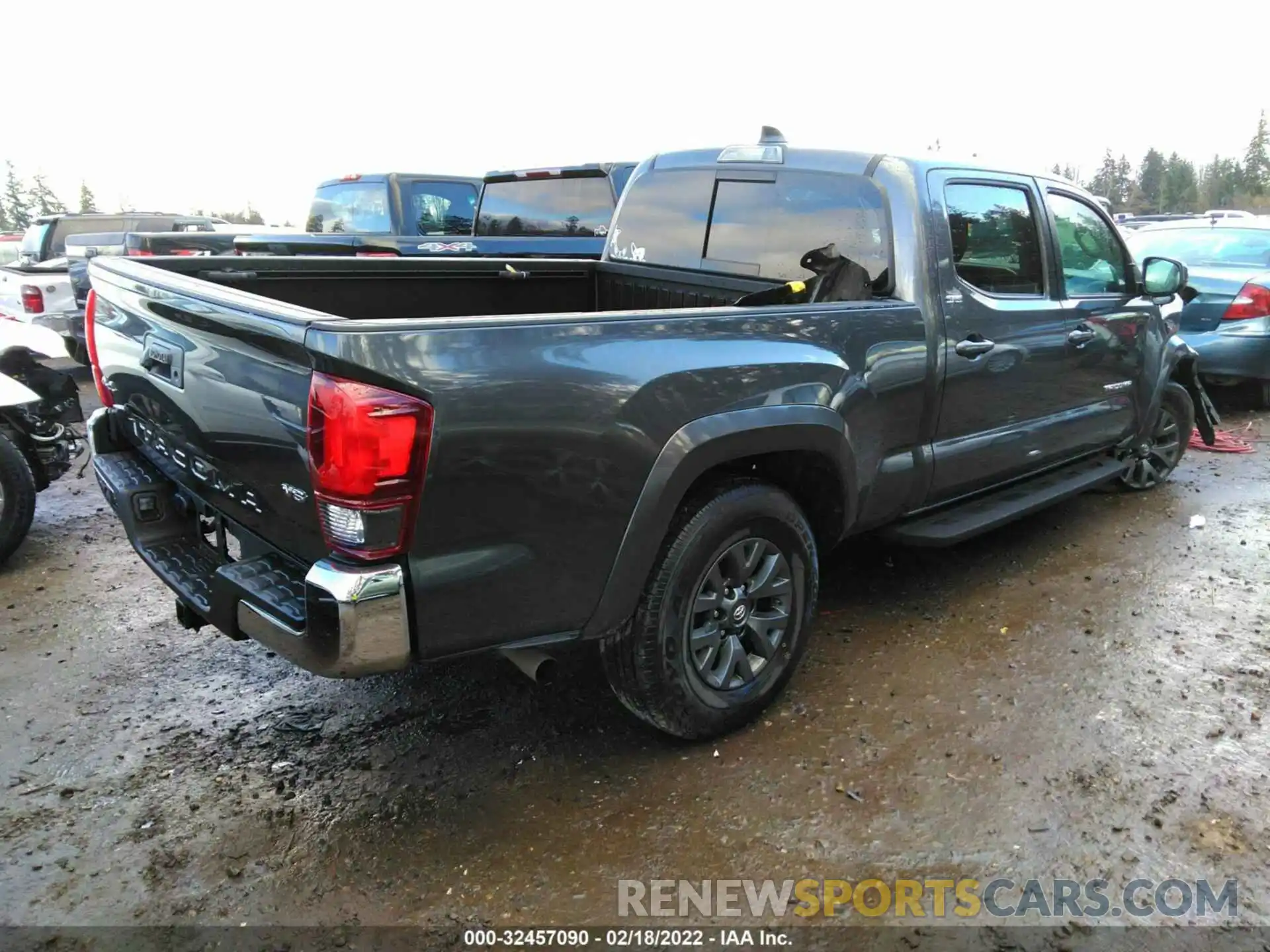 4 Photograph of a damaged car 3TMDZ5BNXMM106567 TOYOTA TACOMA 4WD 2021