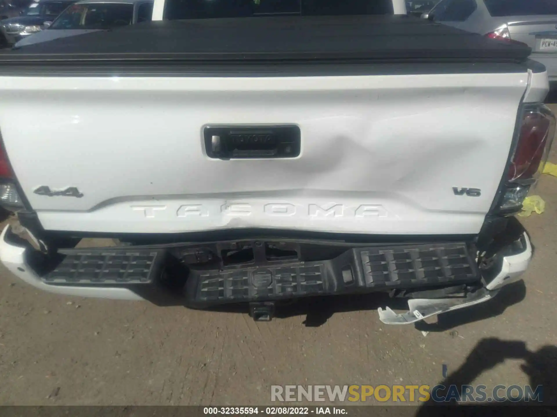 6 Photograph of a damaged car 3TMGZ5AN2MM421183 TOYOTA TACOMA 4WD 2021