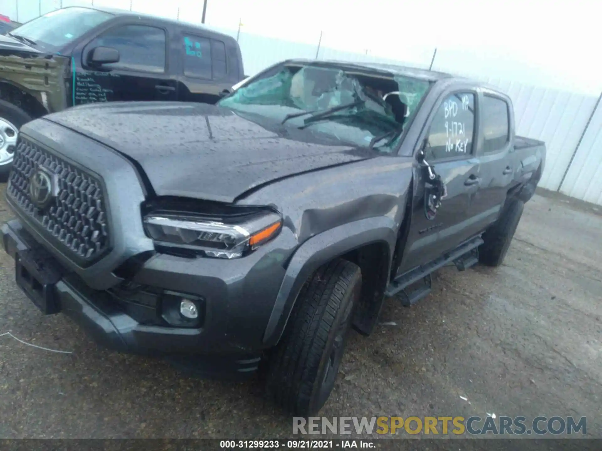 2 Photograph of a damaged car 3TMGZ5AN8MM419762 TOYOTA TACOMA 4WD 2021