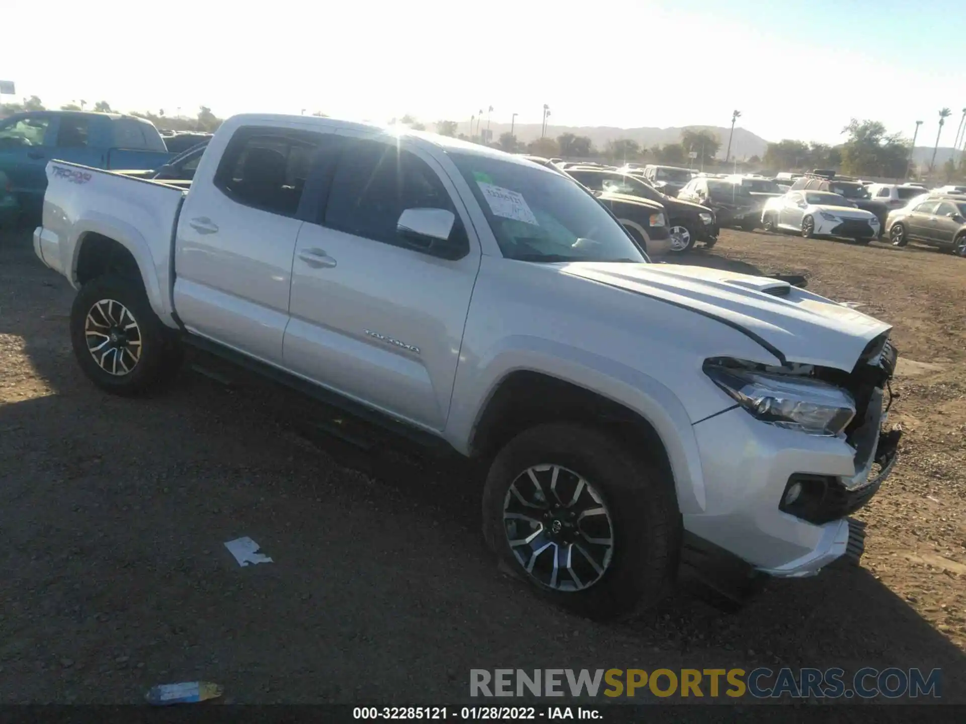 1 Photograph of a damaged car 3TYCZ5AN0MT009525 TOYOTA TACOMA 4WD 2021