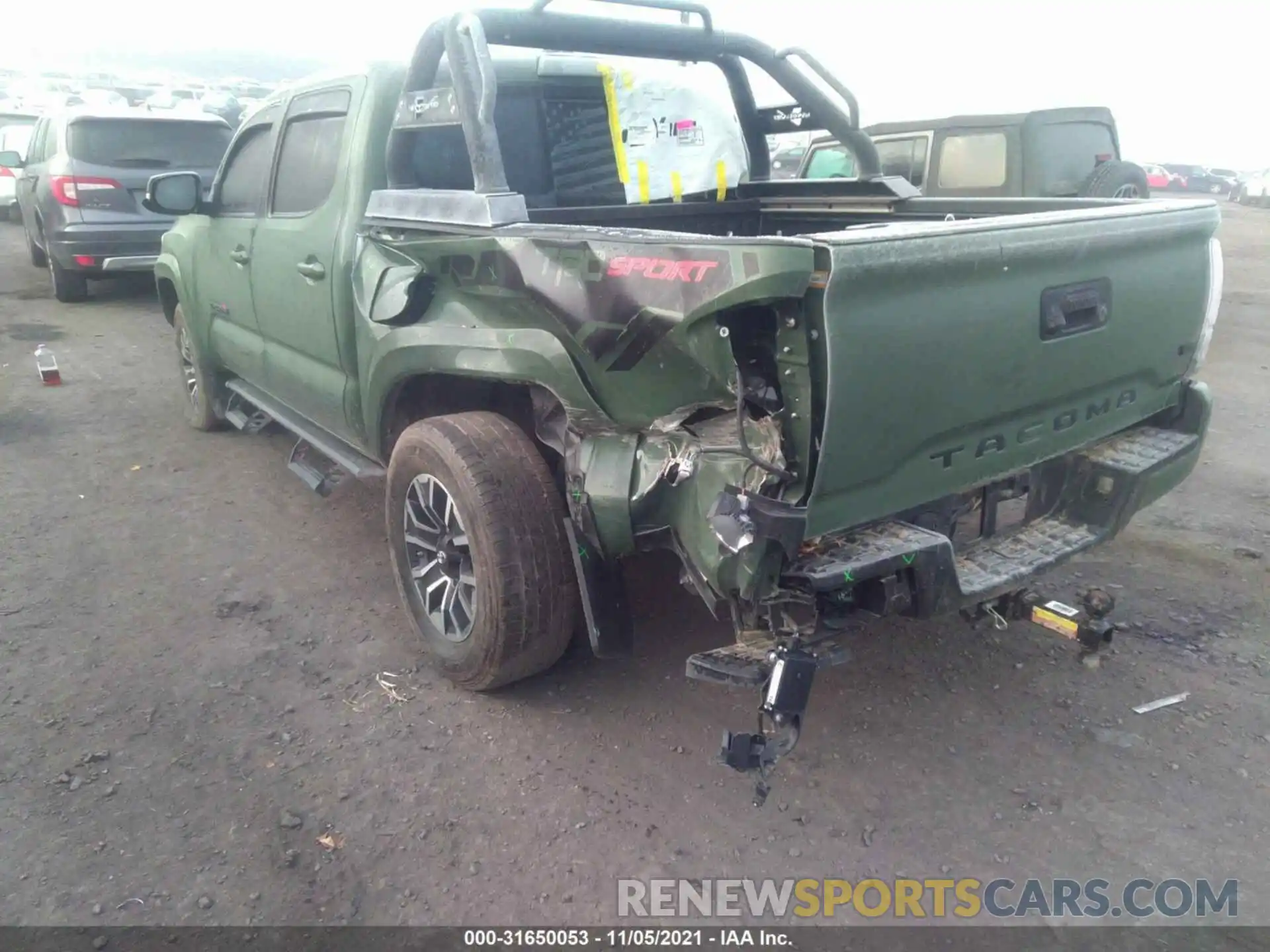 6 Photograph of a damaged car 3TYCZ5AN0MT015695 TOYOTA TACOMA 4WD 2021