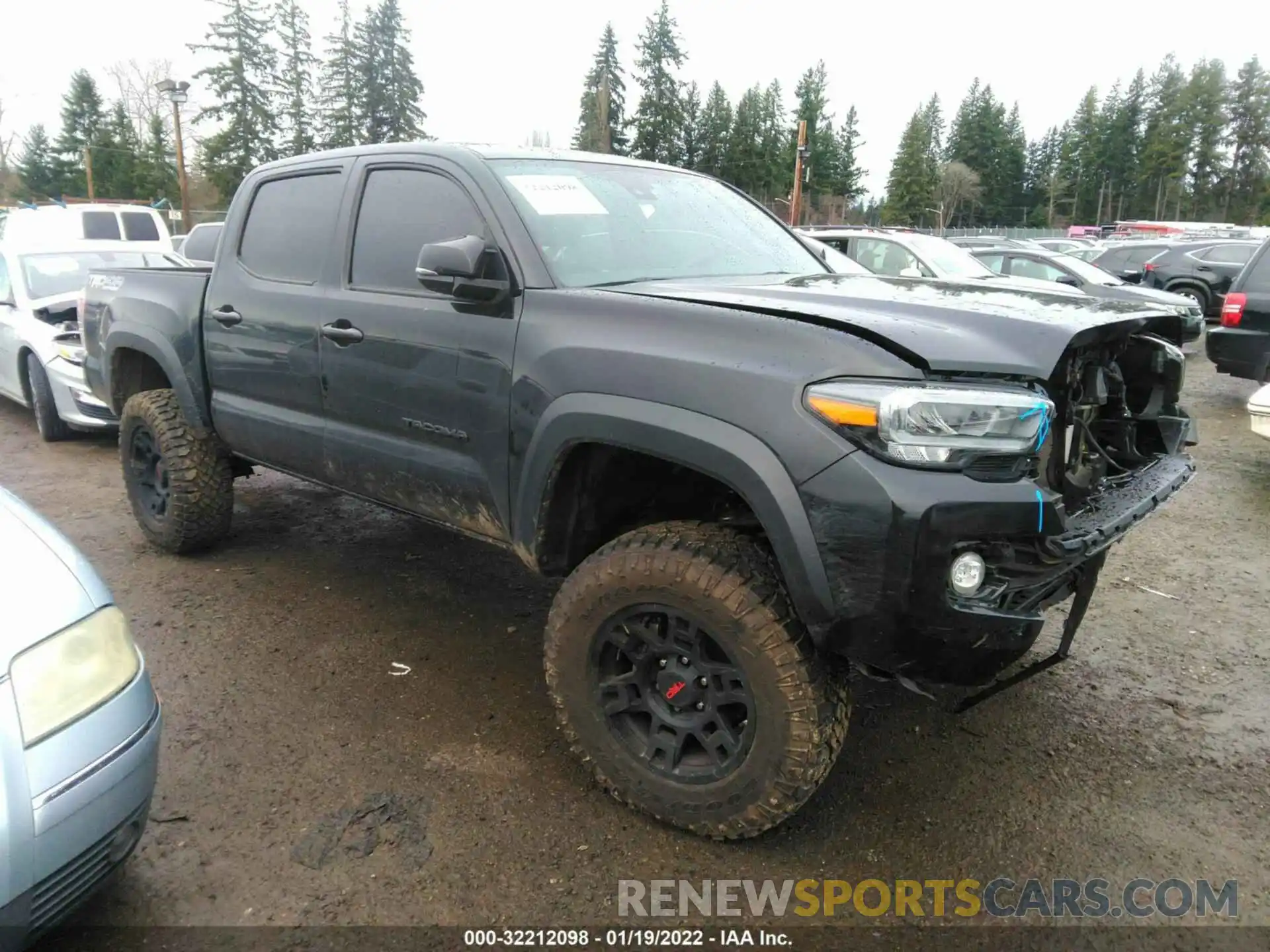 1 Photograph of a damaged car 3TYCZ5AN0MT017222 TOYOTA TACOMA 4WD 2021