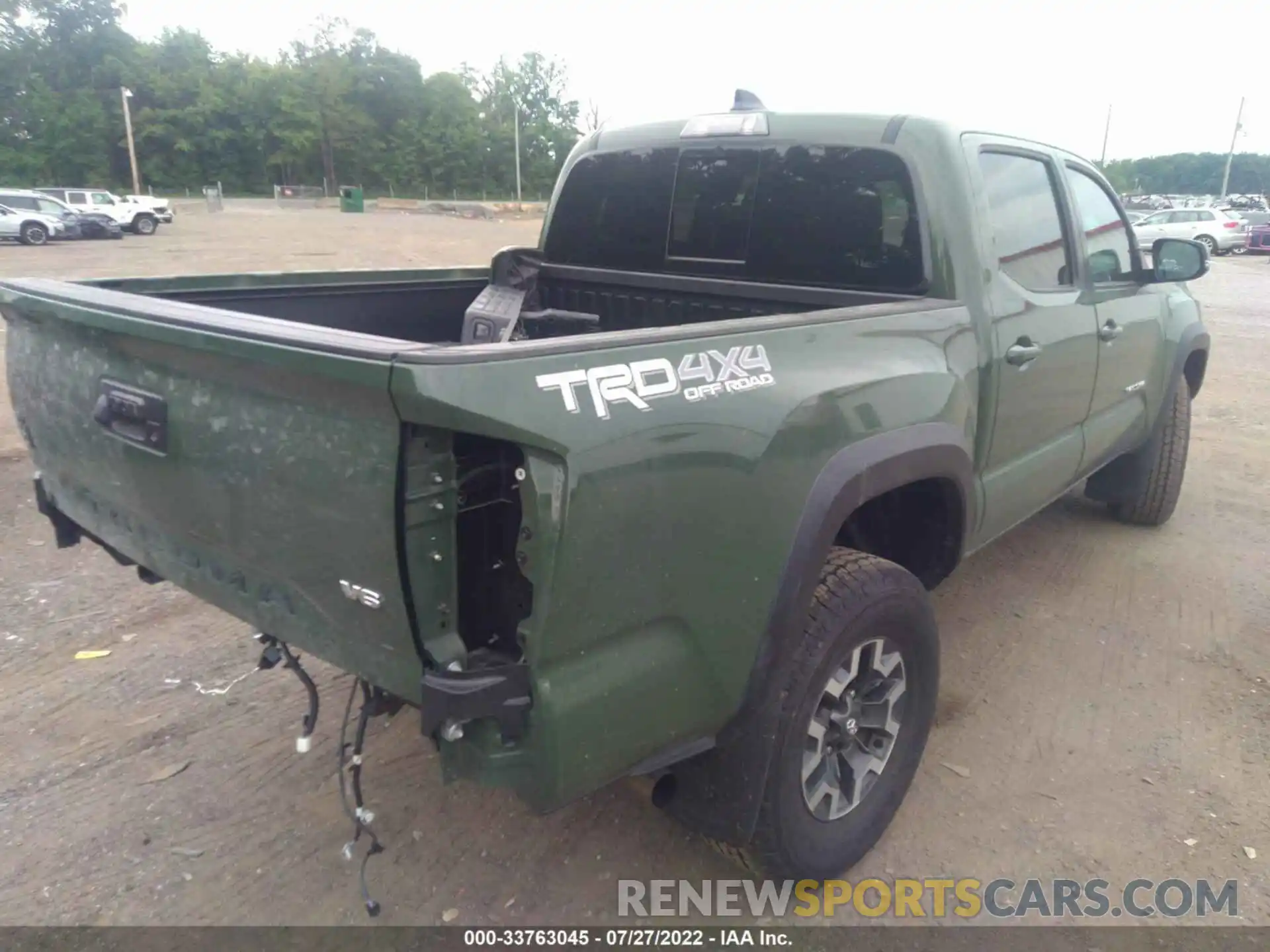 4 Photograph of a damaged car 3TYCZ5AN0MT048437 TOYOTA TACOMA 4WD 2021