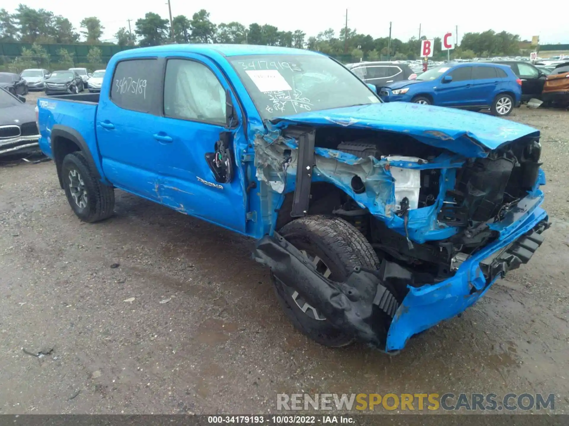 1 Photograph of a damaged car 3TYCZ5AN1MT020985 TOYOTA TACOMA 4WD 2021