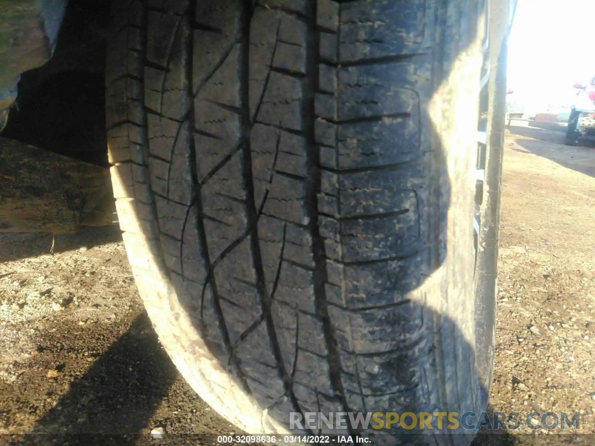 13 Photograph of a damaged car 3TYCZ5AN1MT035535 TOYOTA TACOMA 4WD 2021