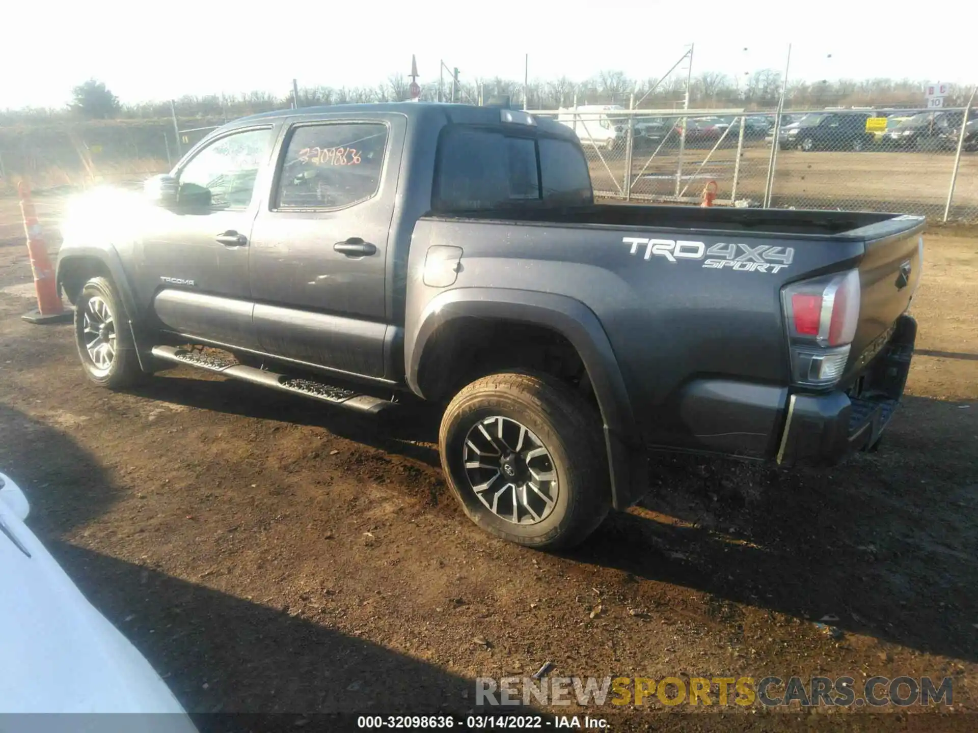 3 Photograph of a damaged car 3TYCZ5AN1MT035535 TOYOTA TACOMA 4WD 2021