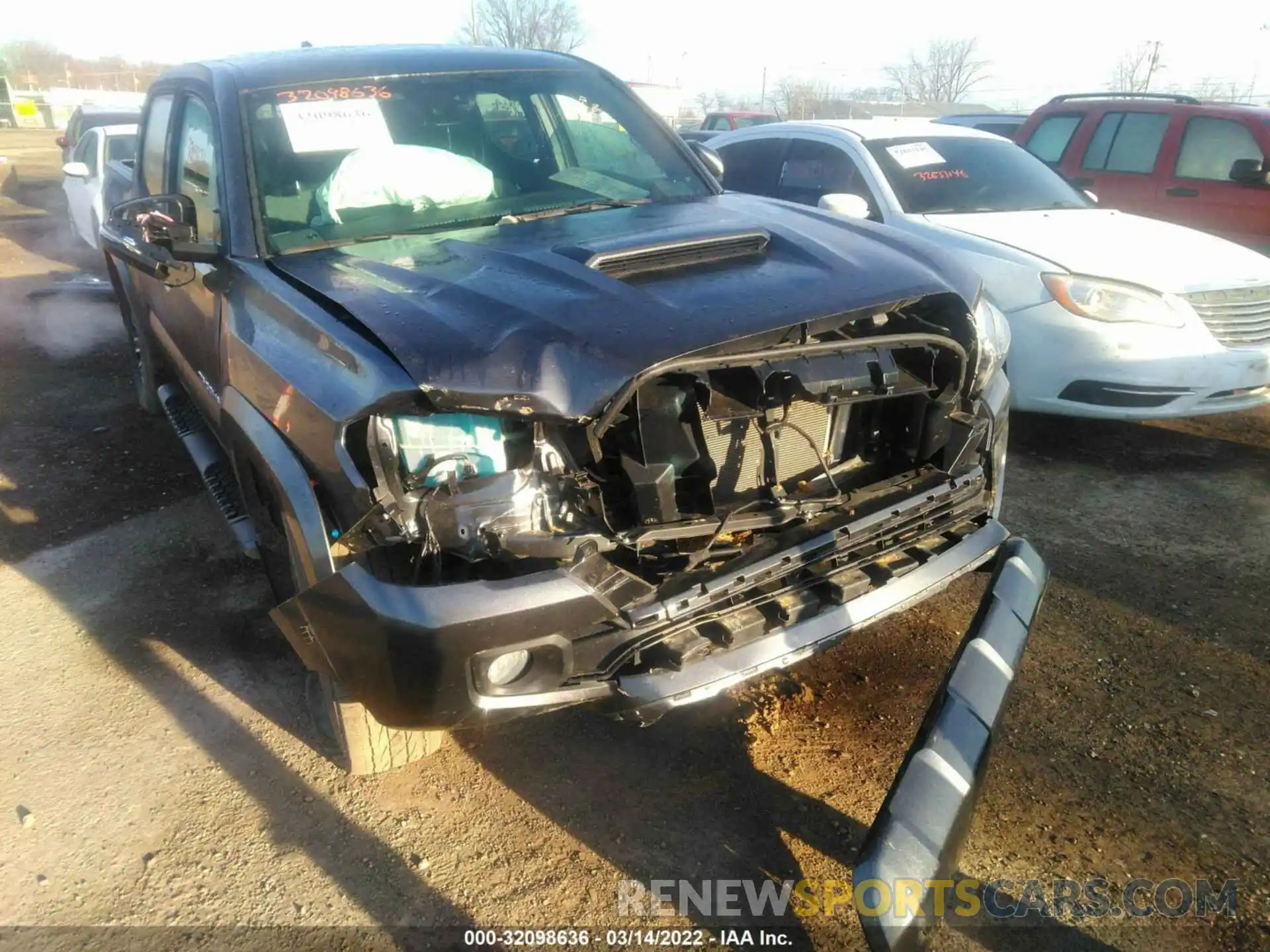 6 Photograph of a damaged car 3TYCZ5AN1MT035535 TOYOTA TACOMA 4WD 2021