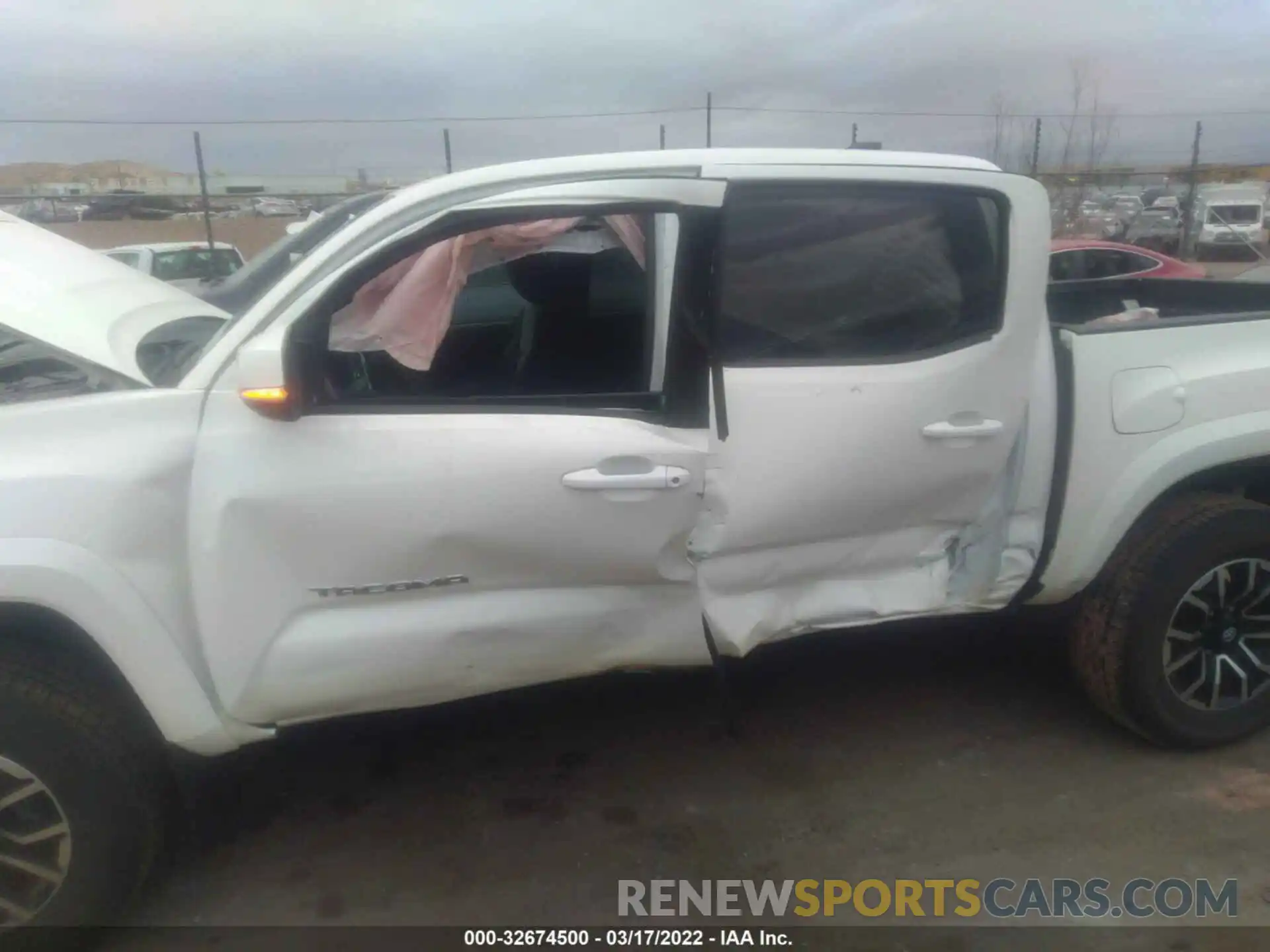 6 Photograph of a damaged car 3TYCZ5AN2MT020851 TOYOTA TACOMA 4WD 2021