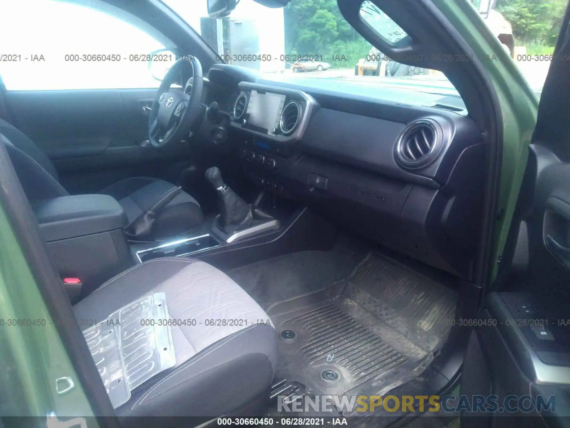 5 Photograph of a damaged car 3TYCZ5AN2MT024821 TOYOTA TACOMA 4WD 2021