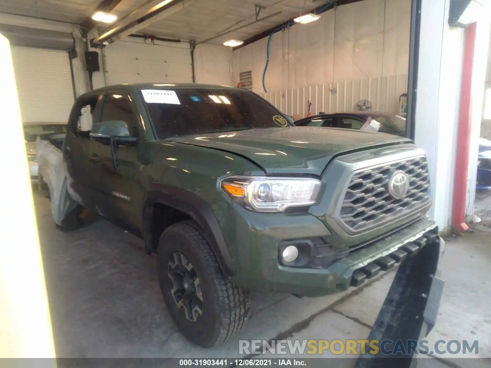 1 Photograph of a damaged car 3TYCZ5AN2MT027105 TOYOTA TACOMA 4WD 2021