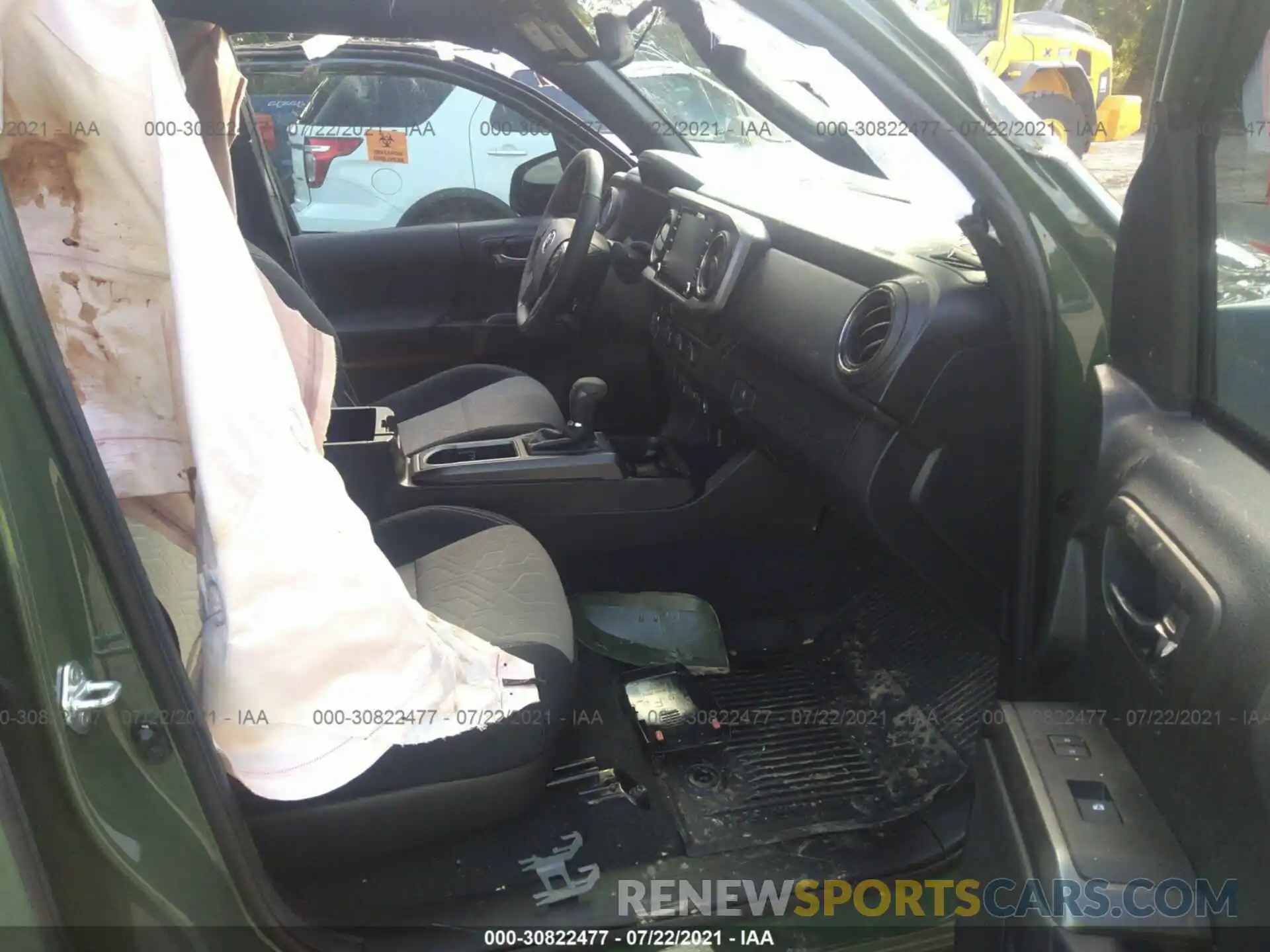 5 Photograph of a damaged car 3TYCZ5AN2MT038363 TOYOTA TACOMA 4WD 2021