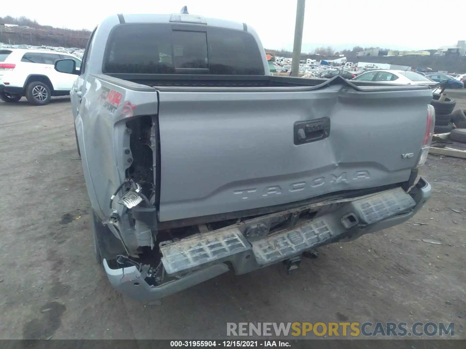 6 Photograph of a damaged car 3TYCZ5AN4MT017255 TOYOTA TACOMA 4WD 2021