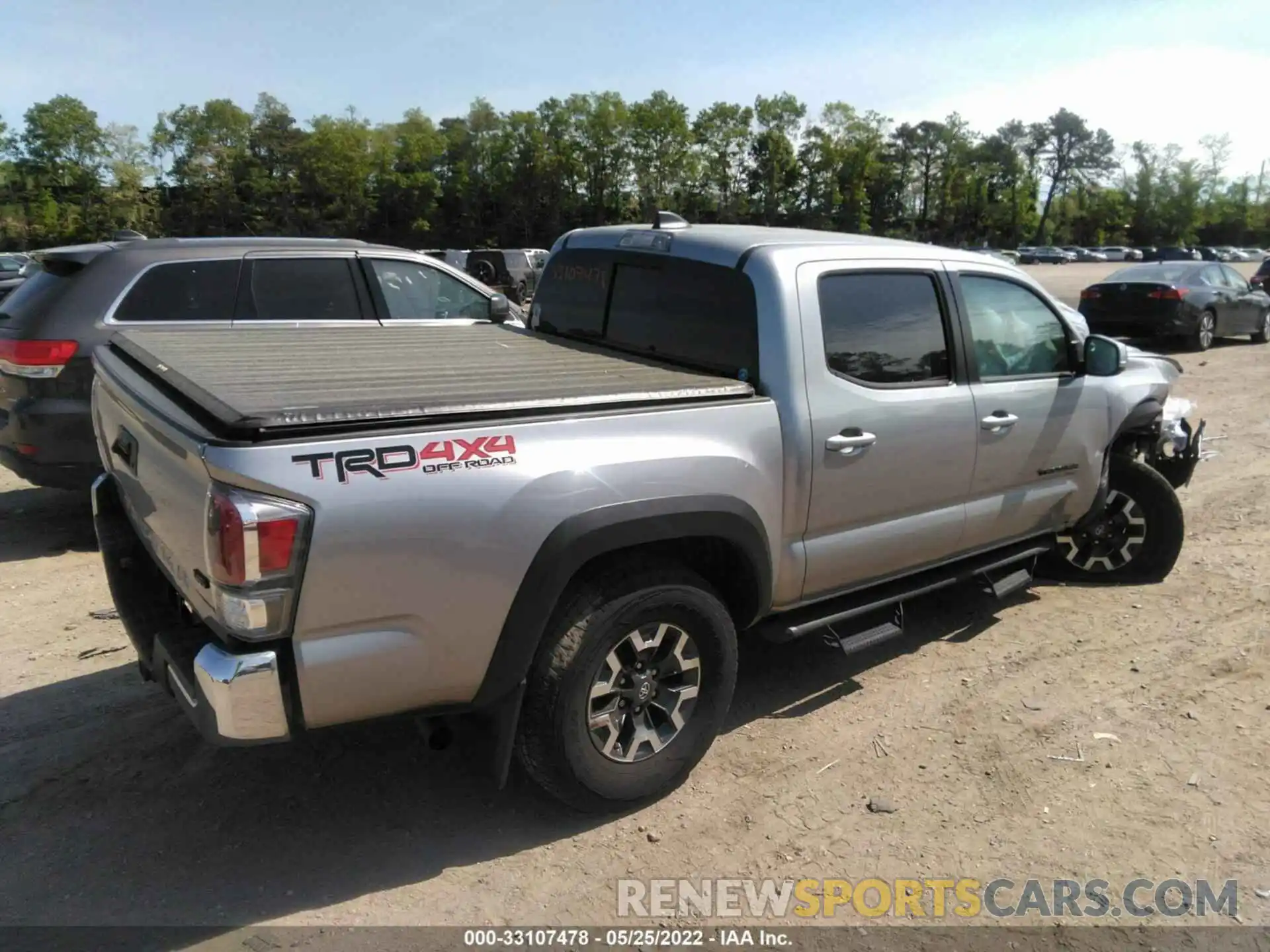 4 Фотография поврежденного автомобиля 3TYCZ5AN4MT035464 TOYOTA TACOMA 4WD 2021