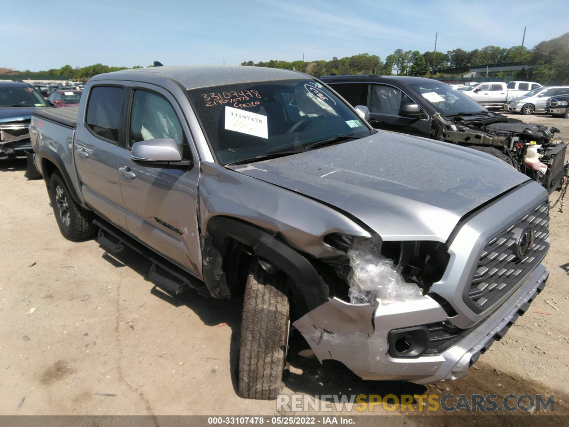 6 Photograph of a damaged car 3TYCZ5AN4MT035464 TOYOTA TACOMA 4WD 2021