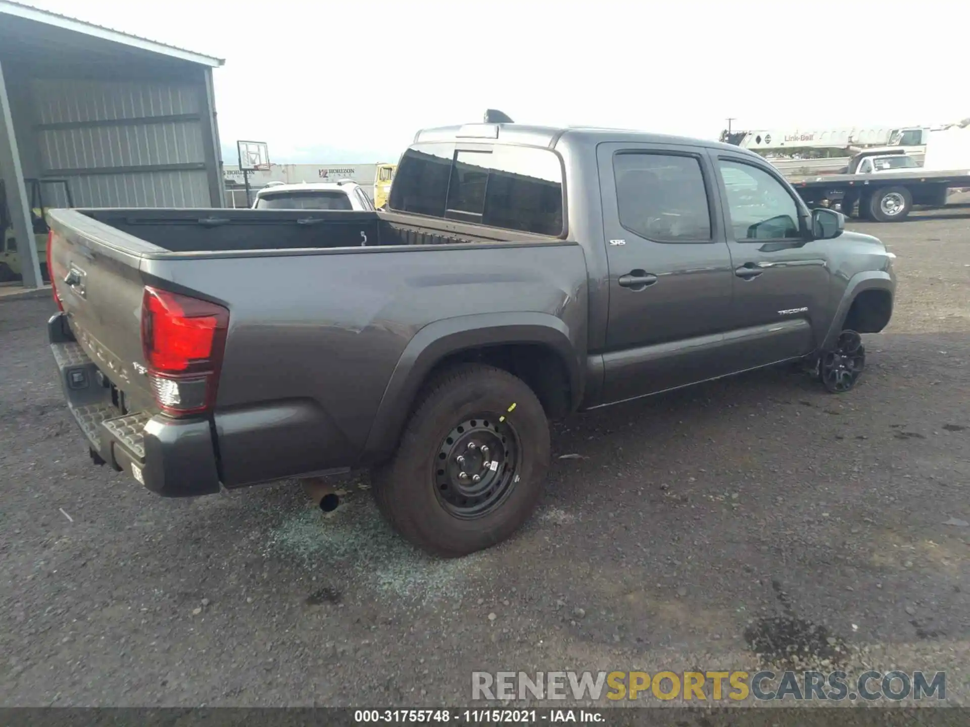 4 Photograph of a damaged car 3TYCZ5AN4MT035741 TOYOTA TACOMA 4WD 2021