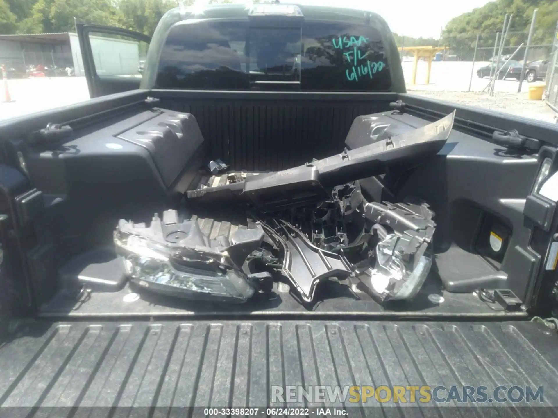 12 Photograph of a damaged car 3TYCZ5AN5MT013683 TOYOTA TACOMA 4WD 2021