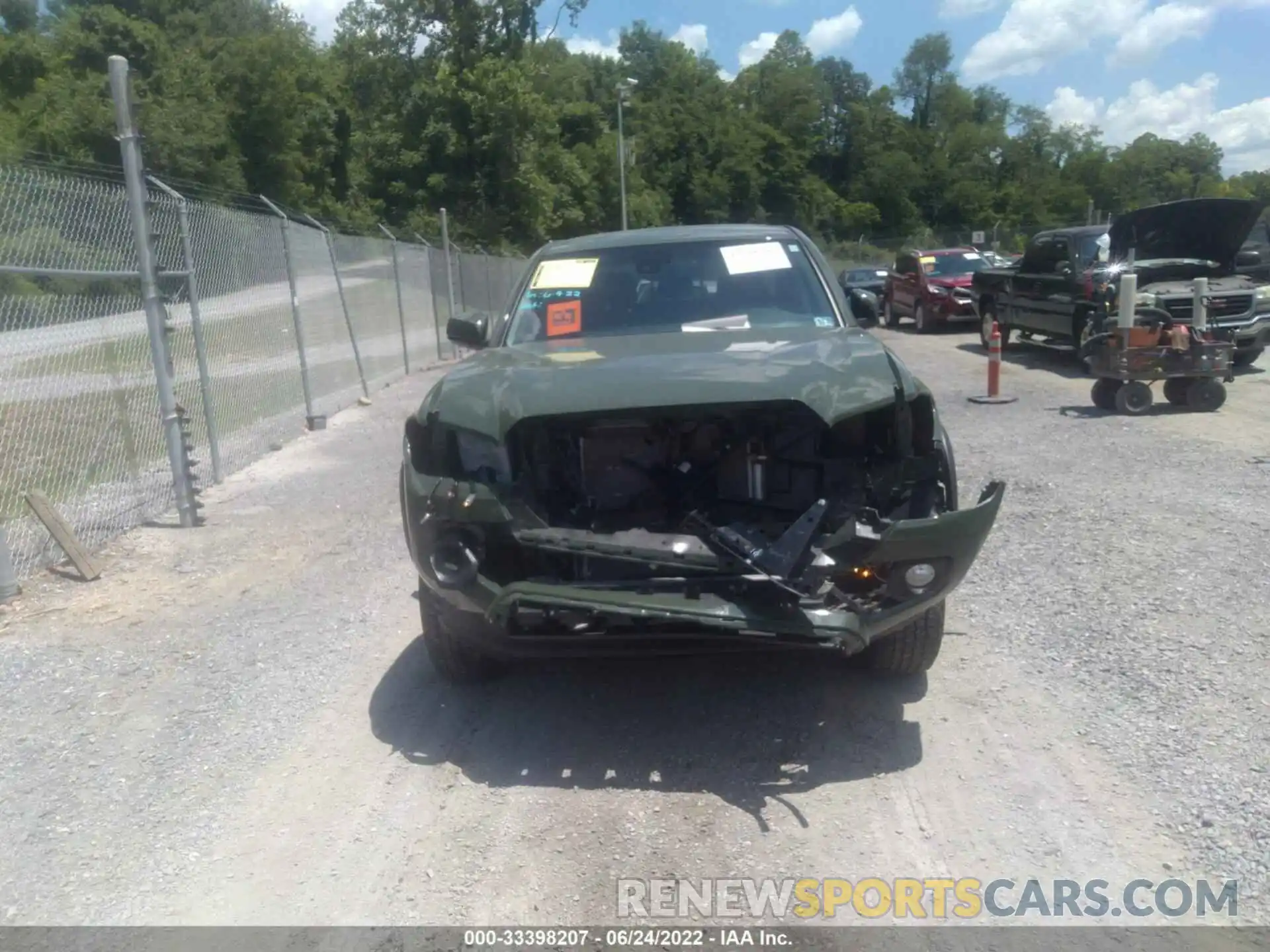 6 Photograph of a damaged car 3TYCZ5AN5MT013683 TOYOTA TACOMA 4WD 2021