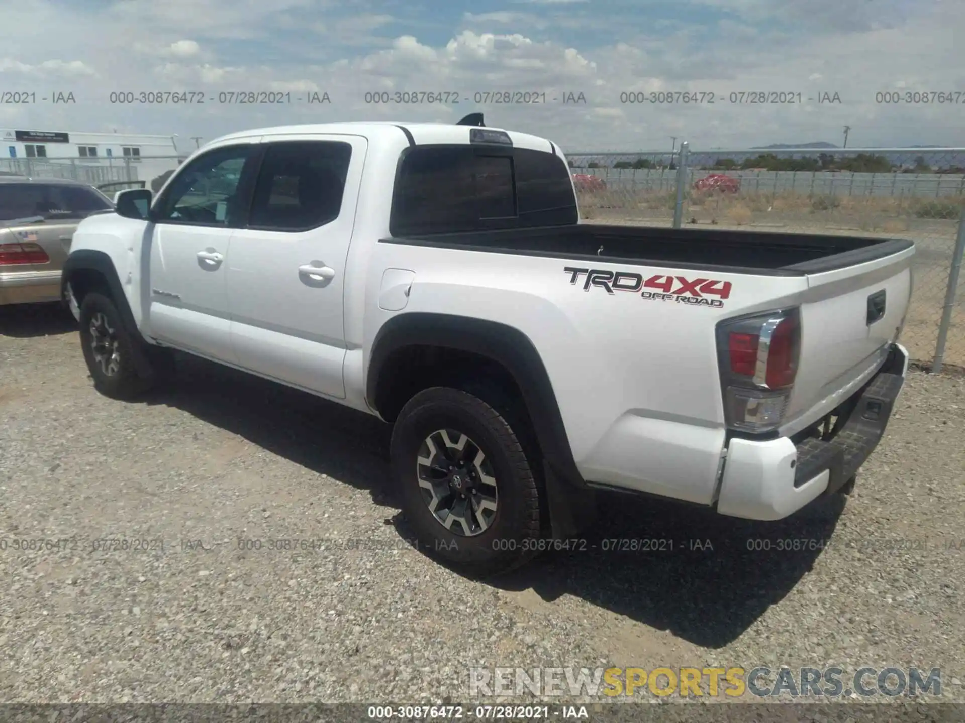 3 Photograph of a damaged car 3TYCZ5AN5MT026353 TOYOTA TACOMA 4WD 2021