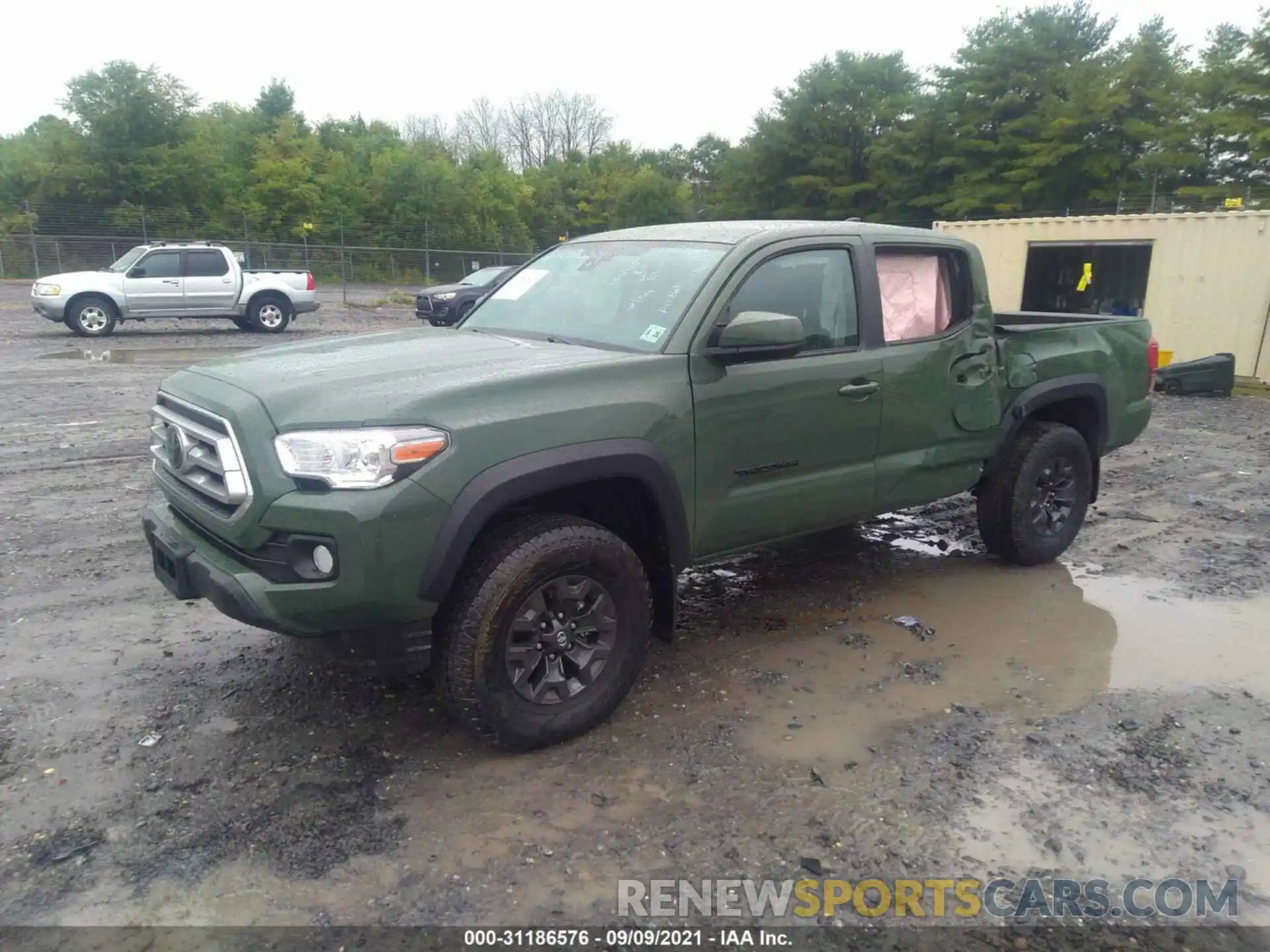 2 Фотография поврежденного автомобиля 3TYCZ5AN5MT030466 TOYOTA TACOMA 4WD 2021