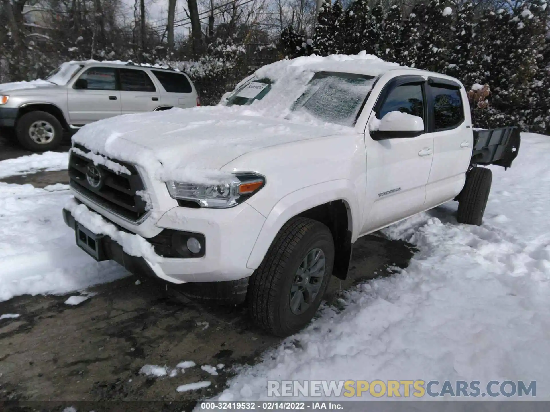 2 Фотография поврежденного автомобиля 3TYCZ5AN5MT038549 TOYOTA TACOMA 4WD 2021